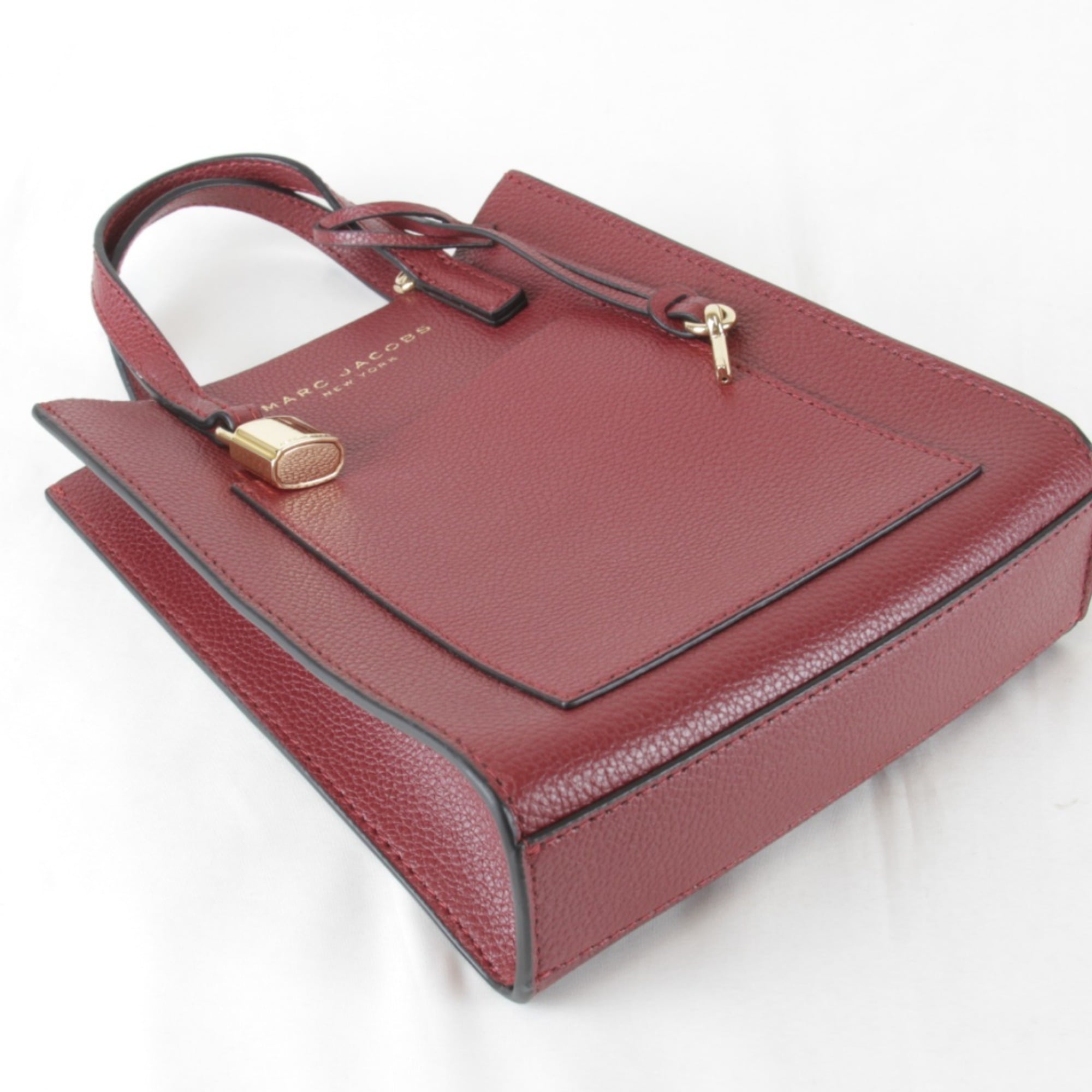 Marc Jacobs Red Color Wine Leather Shoulder Bag (Pre-Owned)