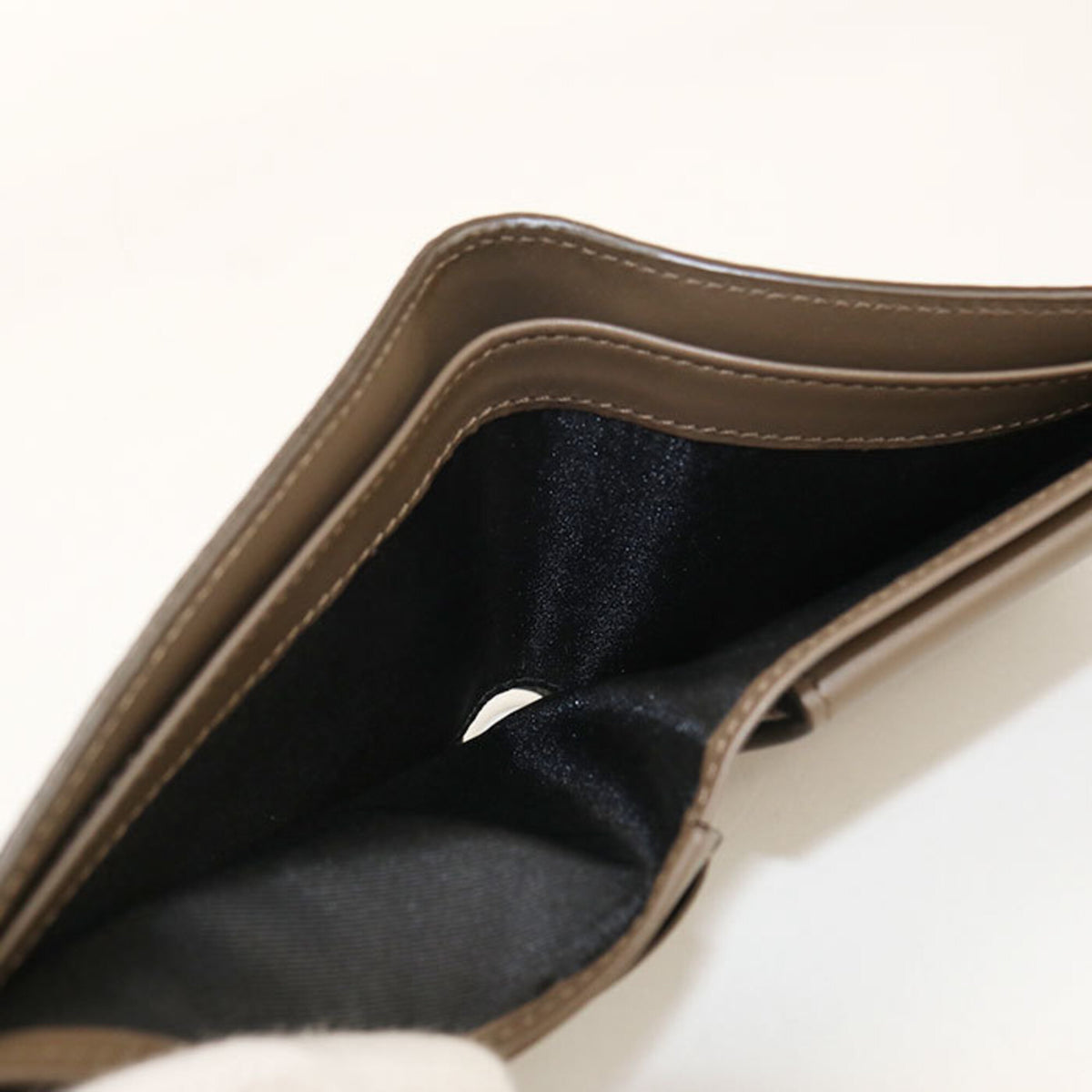 Loewe Brown Leather Wallet (Bi-Fold) (Pre-Owned)