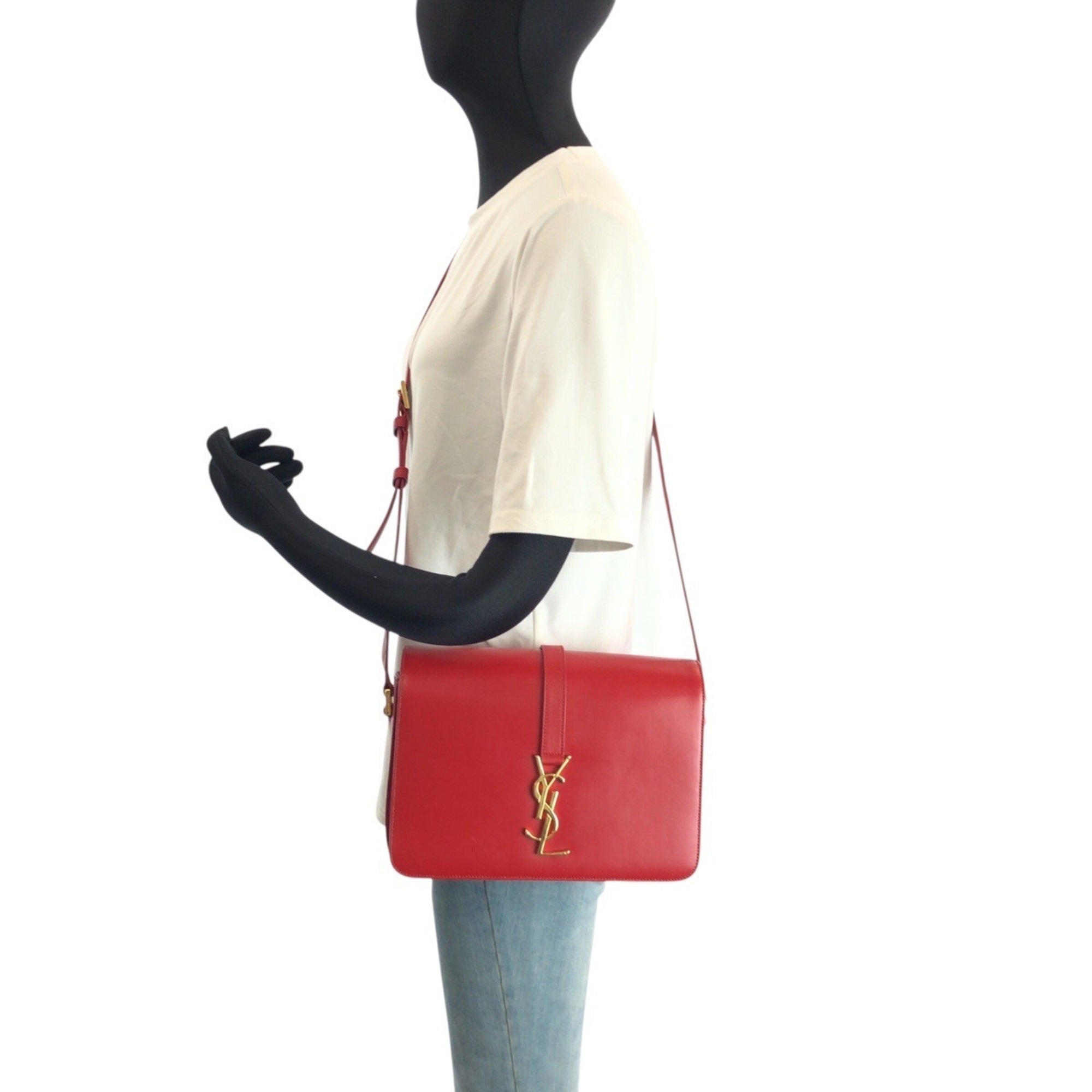 Saint Laurent Red Color Leather Pochette Shoulder Bag (Pre-Owned)