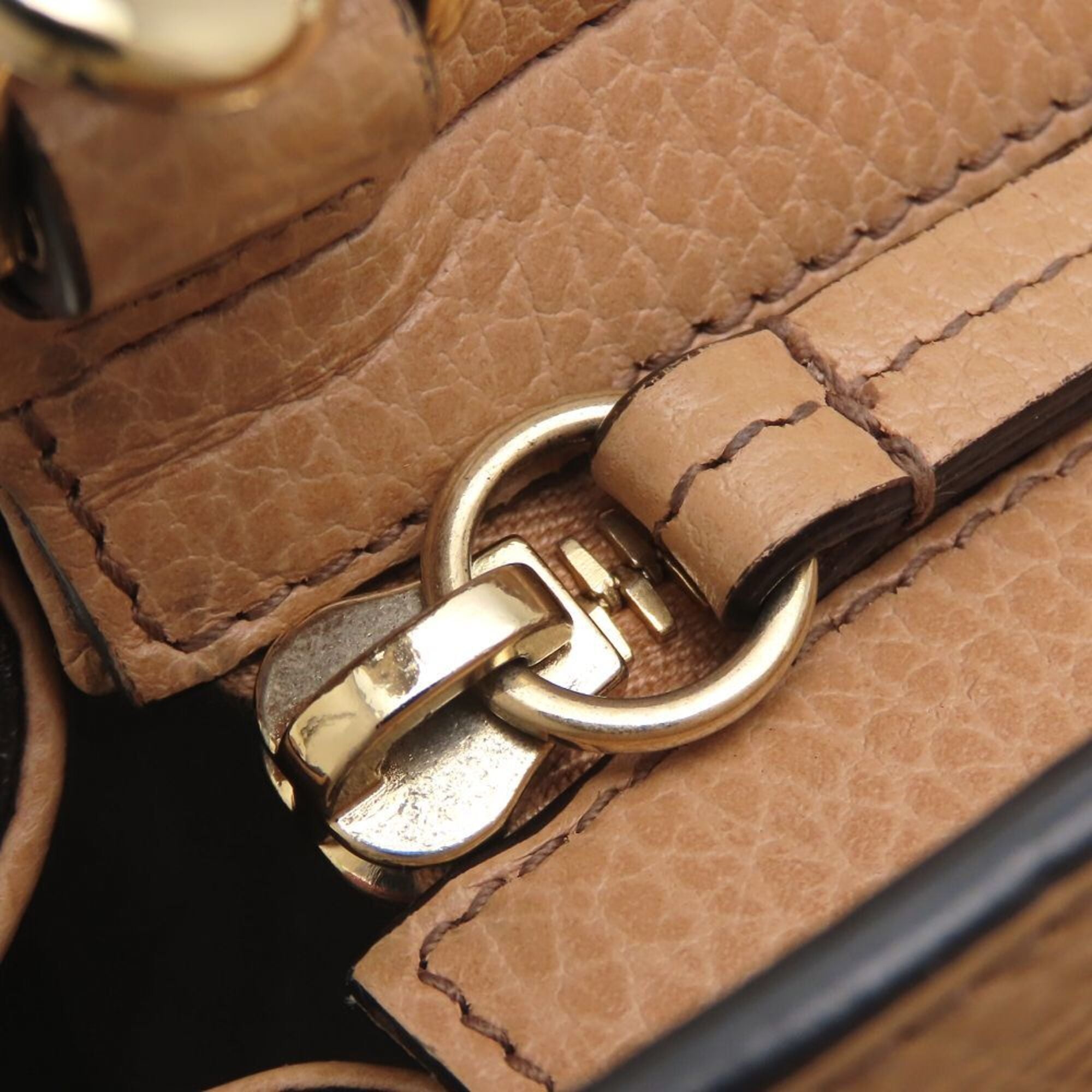 Gucci Beige Leather Handbag (Pre-Owned)