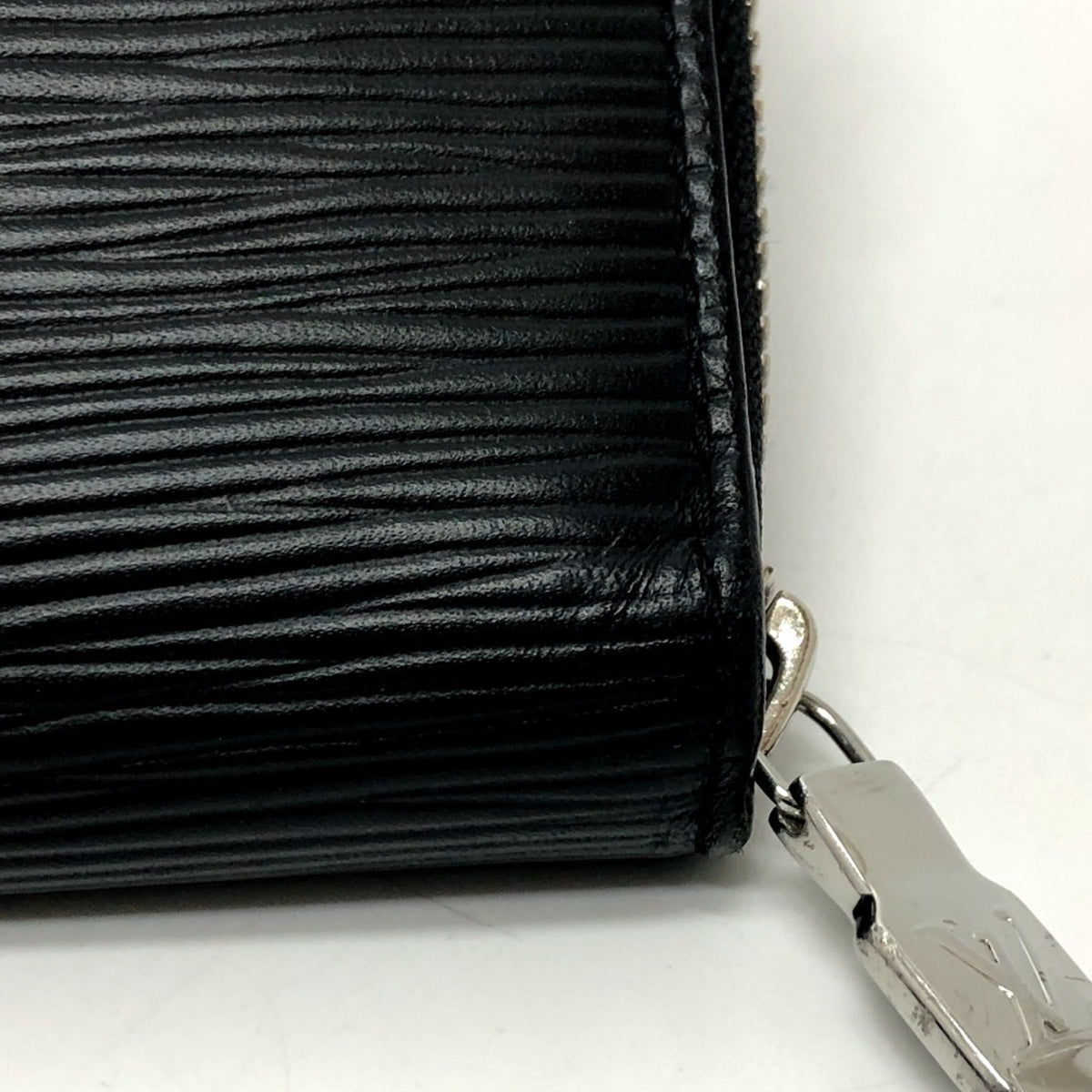 Louis Vuitton Epi Black Epi Leather Long Wallet (Bi-Fold) (Pre-Owned)
