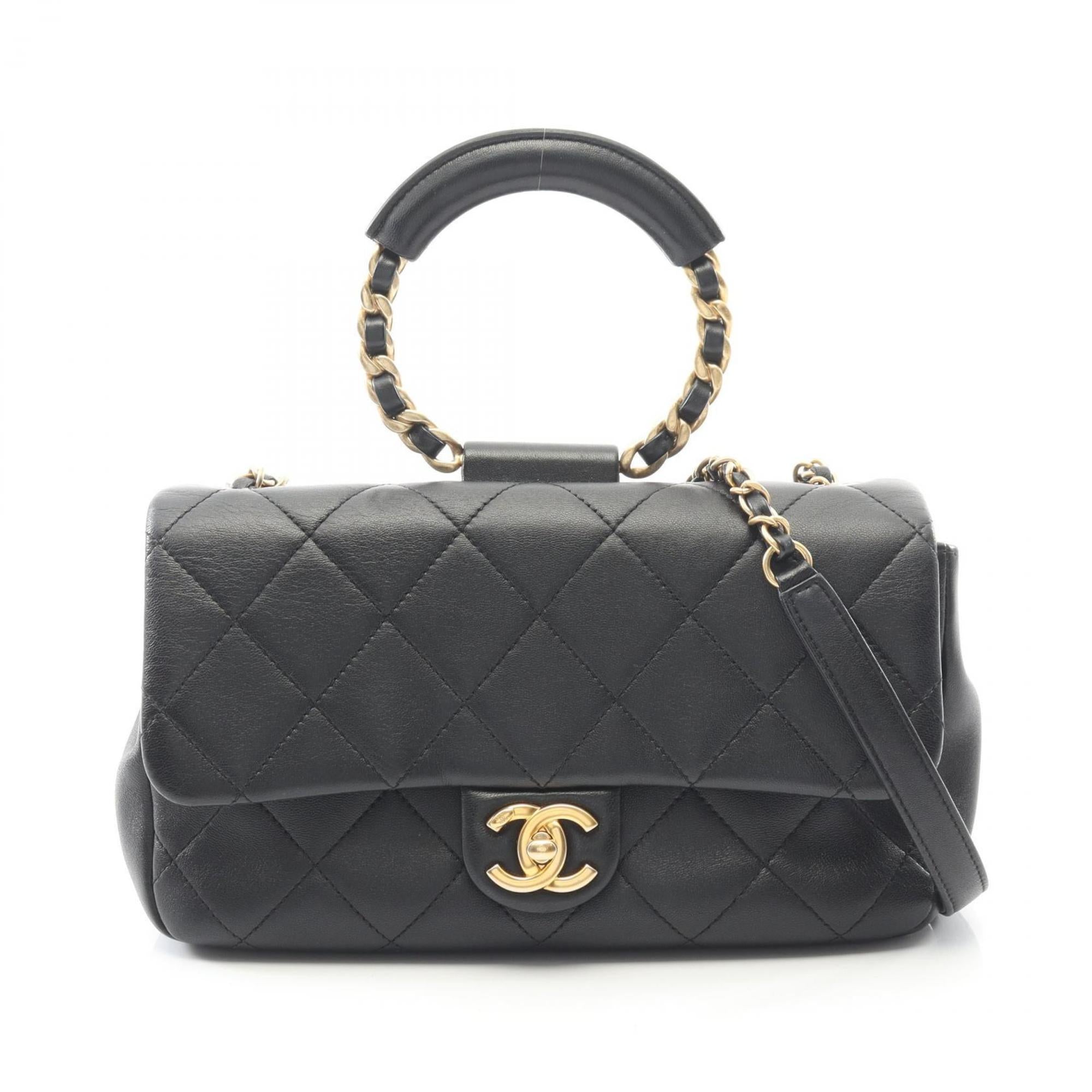Chanel Black Leather Shoulder Bag (Pre-Owned)