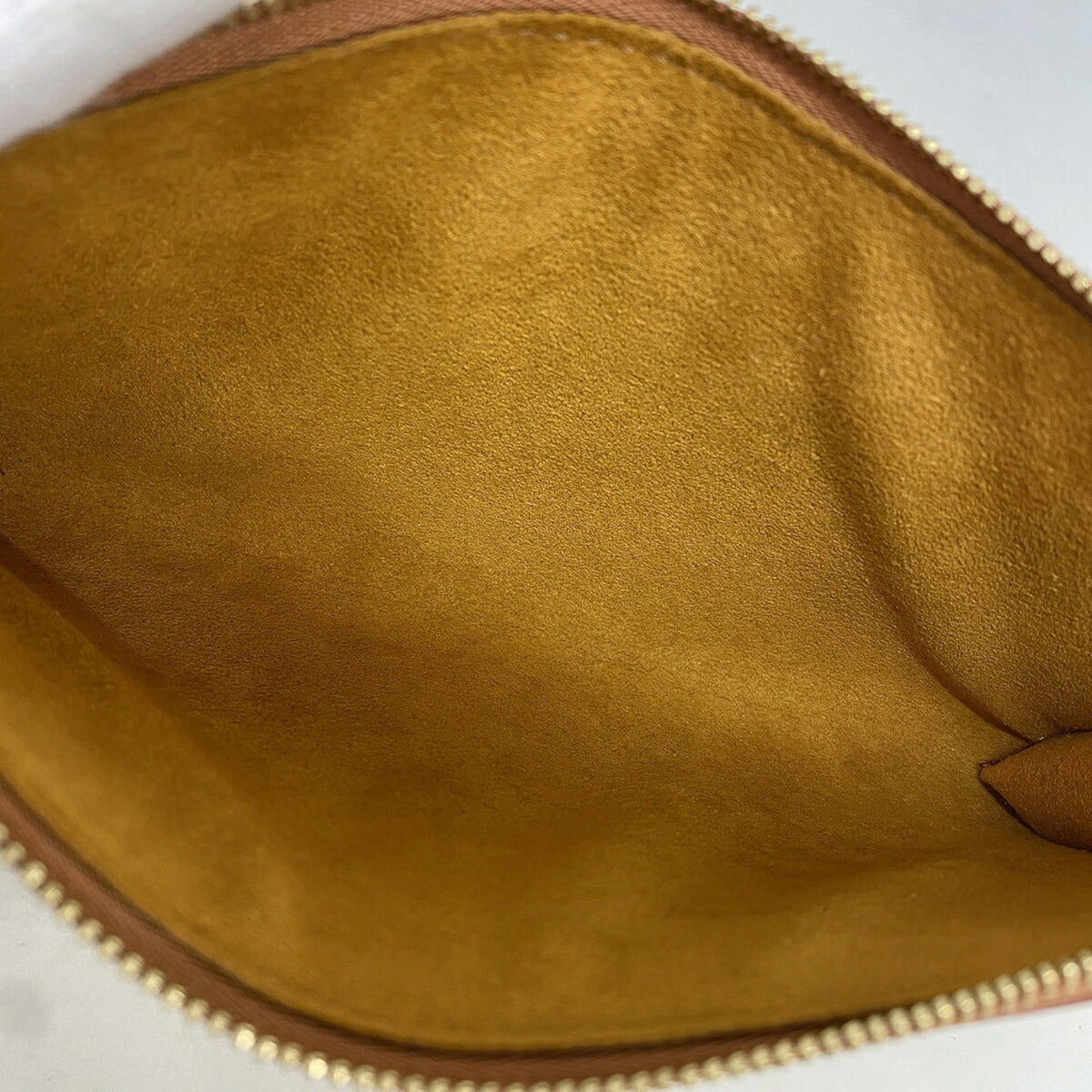 Louis Vuitton Gold Cipango Pouch (Pre-Owned)
