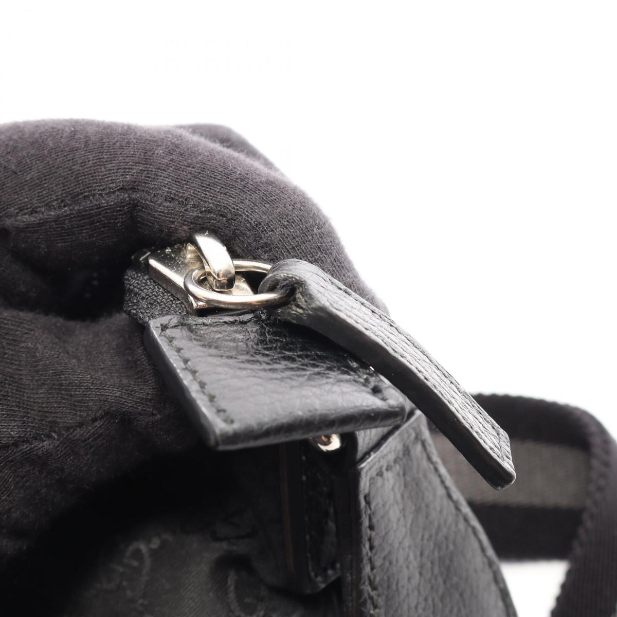 Gucci Black Canvas Leather Handbag Shoulder Bag (Pre-Owned)