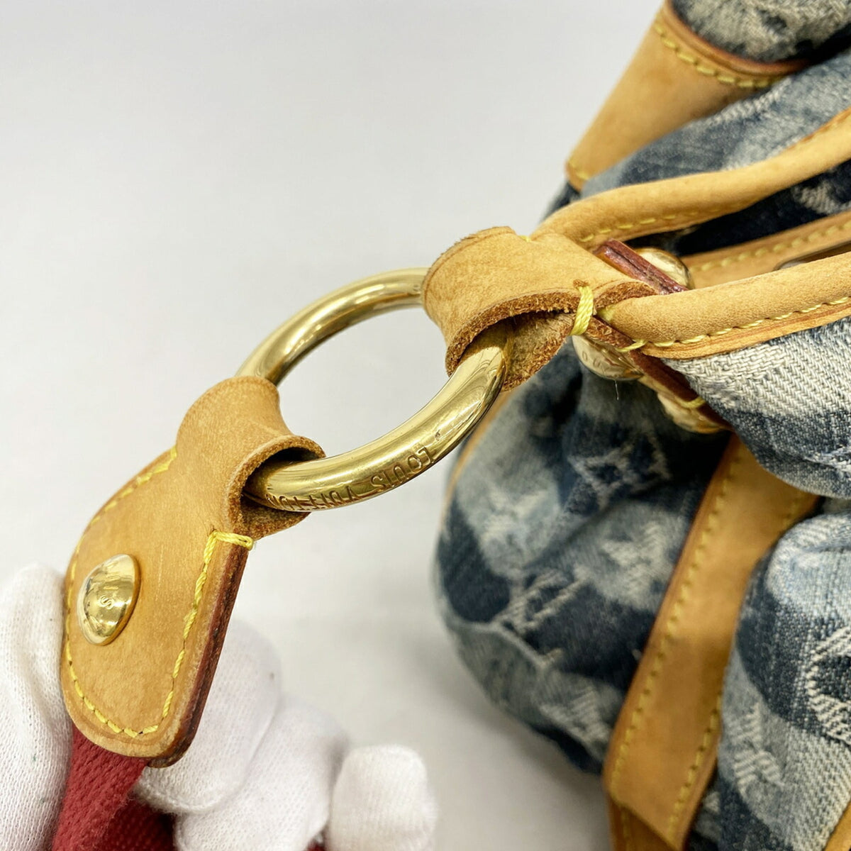 Louis Vuitton Blue Shoulder Bag (Pre-Owned)