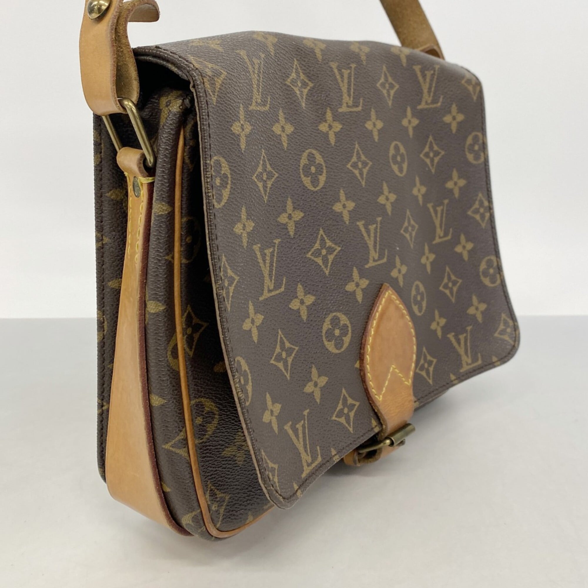 Louis Vuitton Brown Shoulder Bag (Pre-Owned)