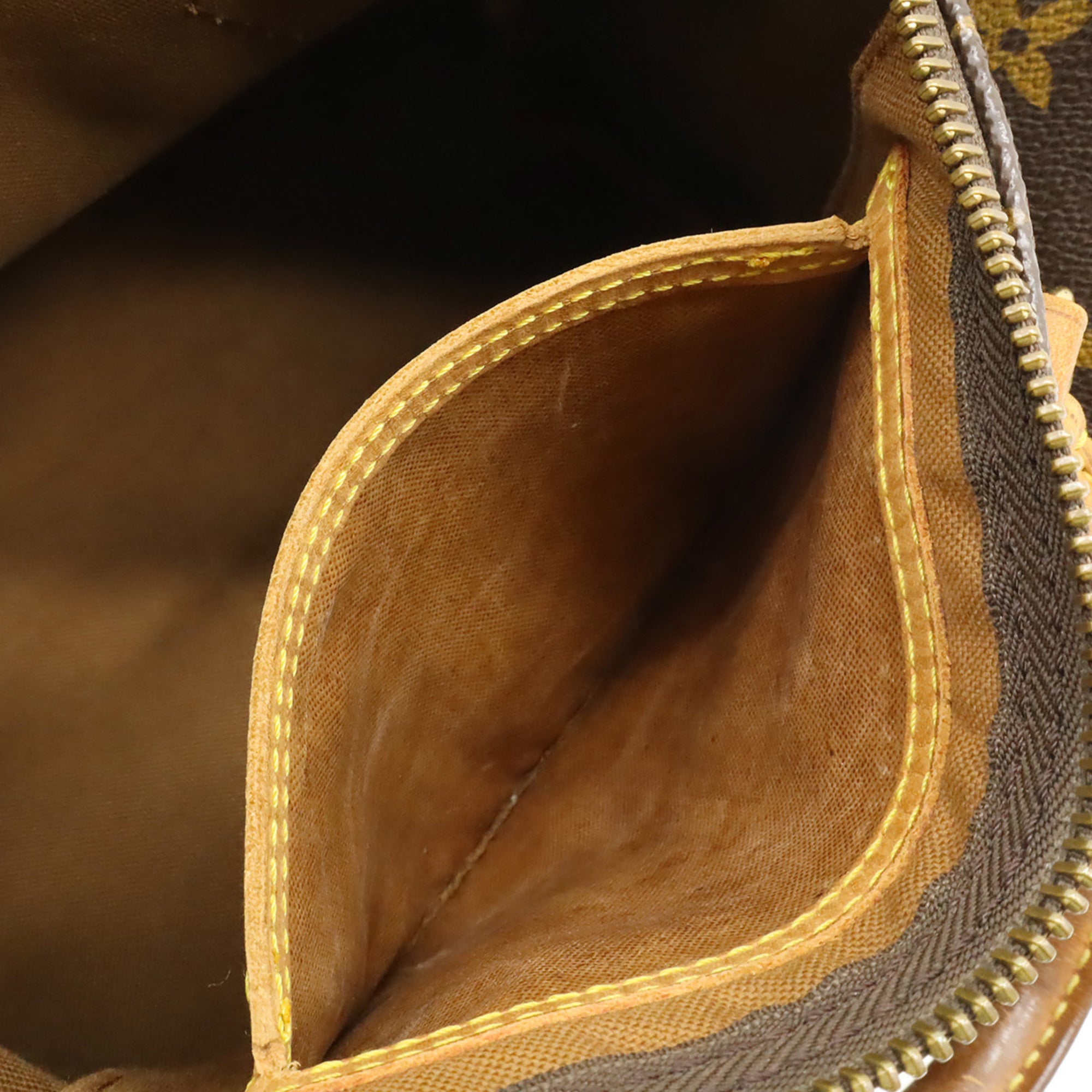 Louis Vuitton Brown Monogram Handbag (Pre-Owned)