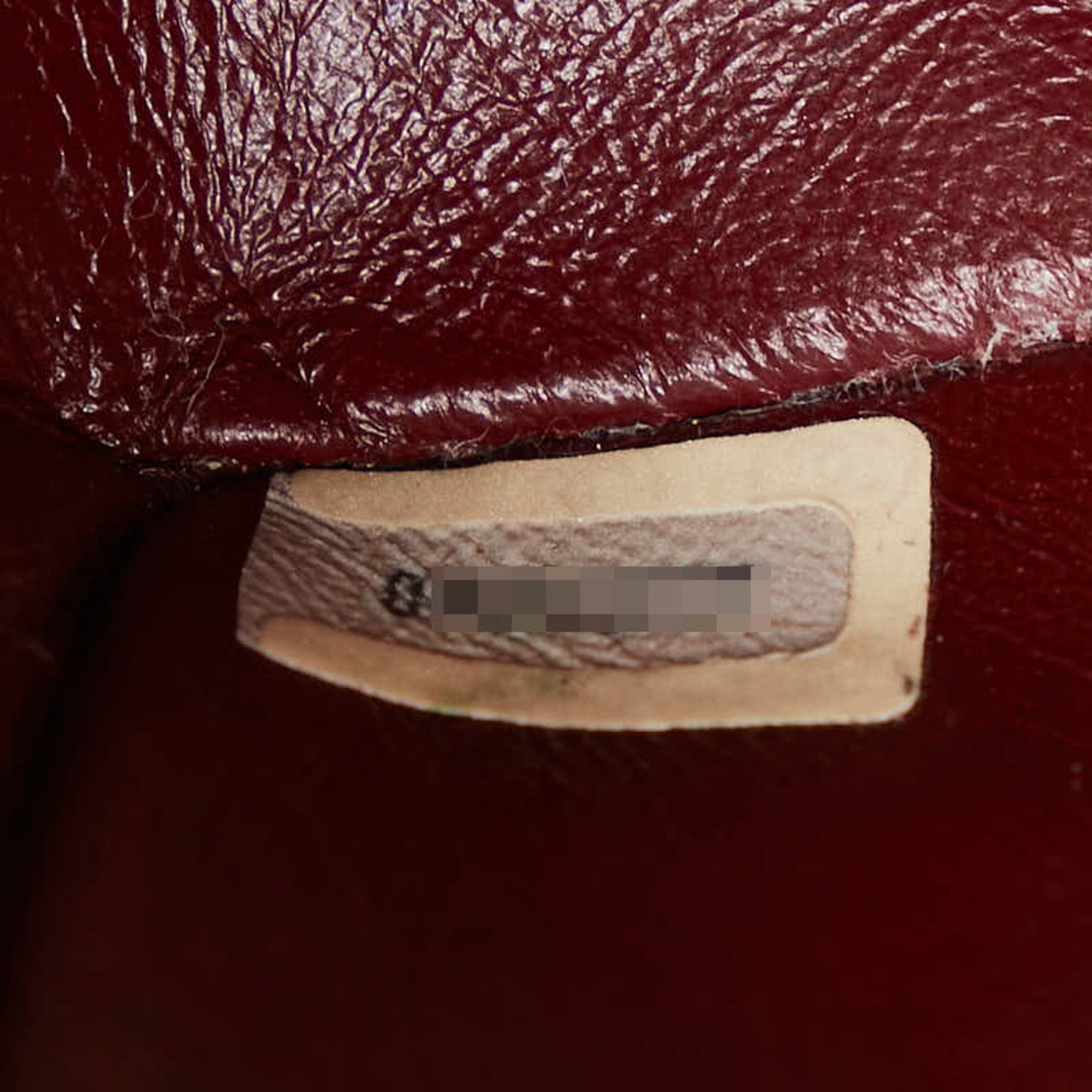 Chanel Matelasse Black Leather Shoulder Bag (Pre-Owned)