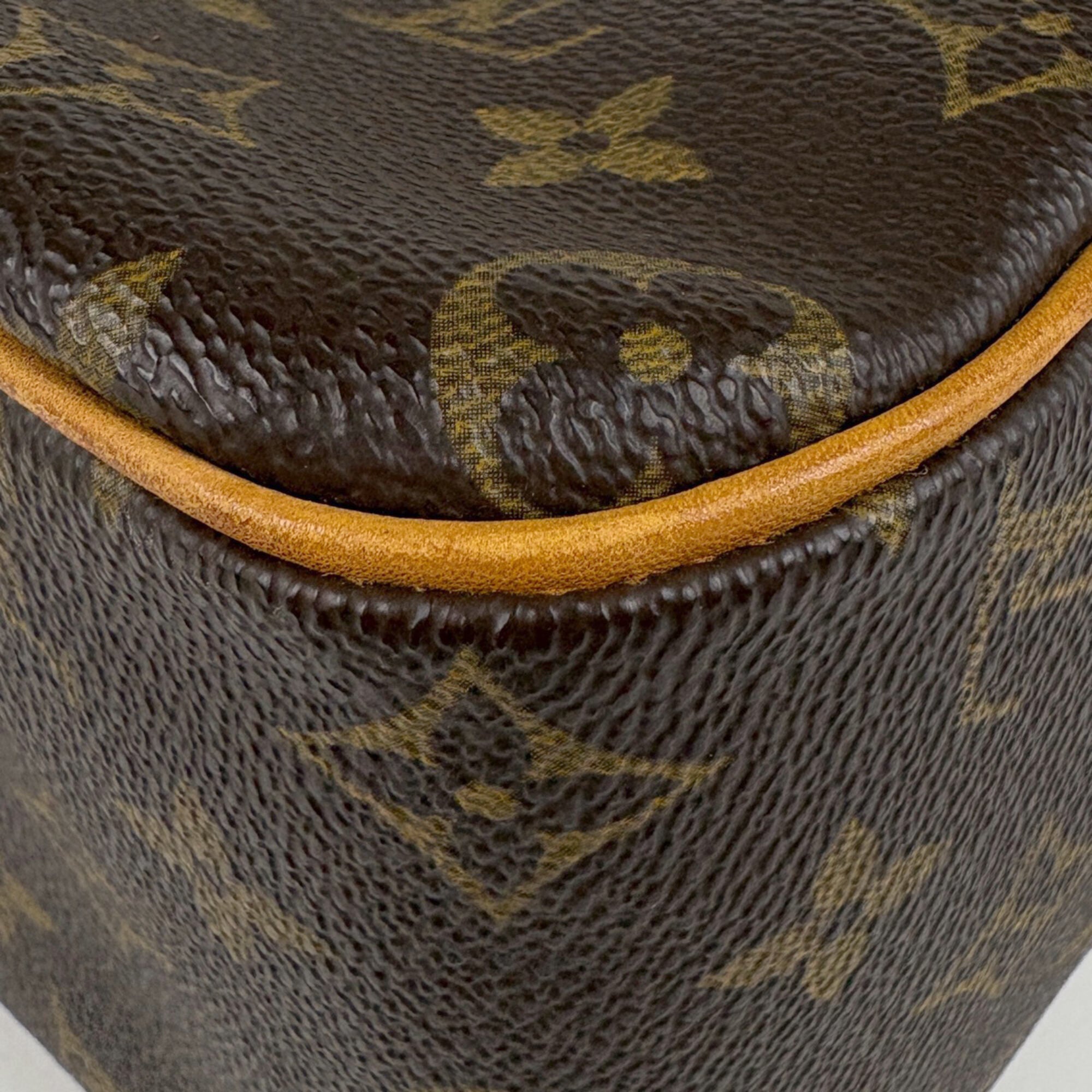 Louis Vuitton Monogram Brown Monogram Shoulder Bag (Pre-Owned)