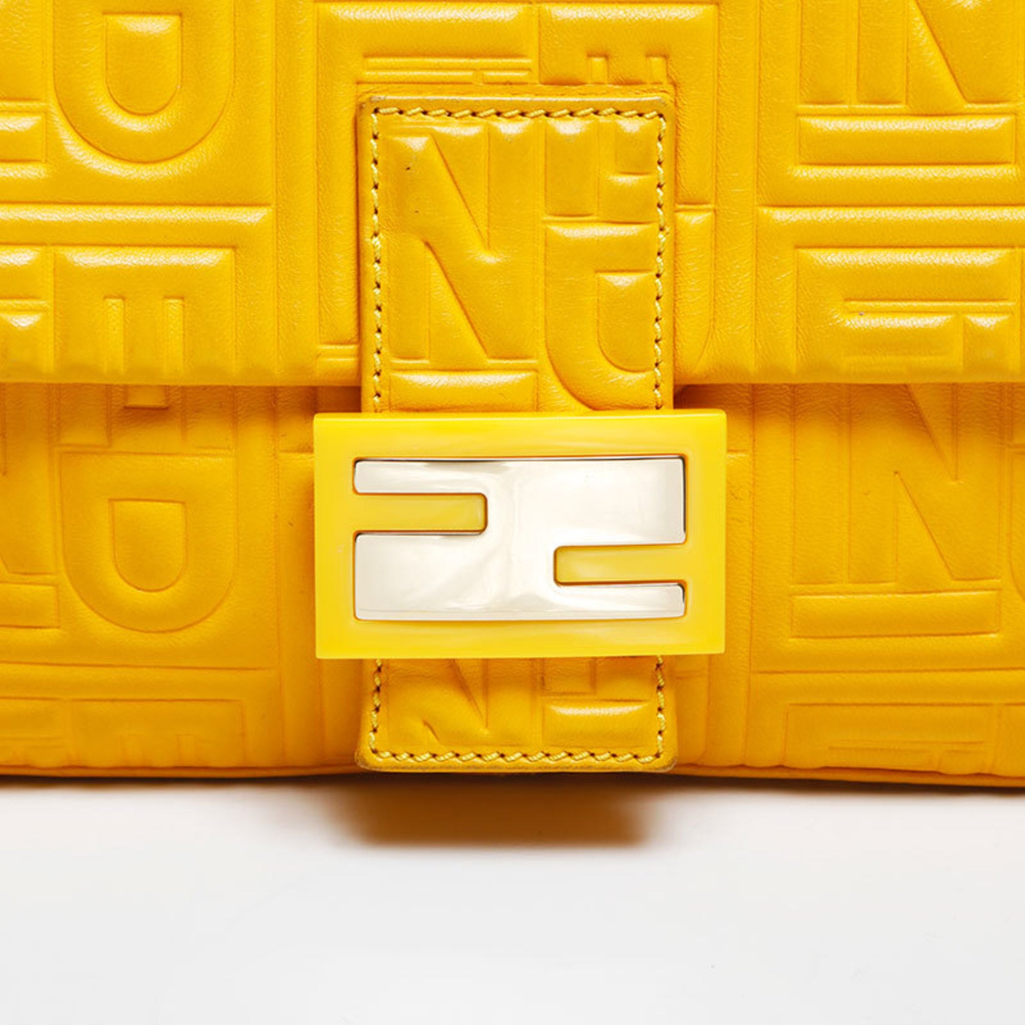 Fendi Yellow Leather Shoulder Bag (Pre-Owned)