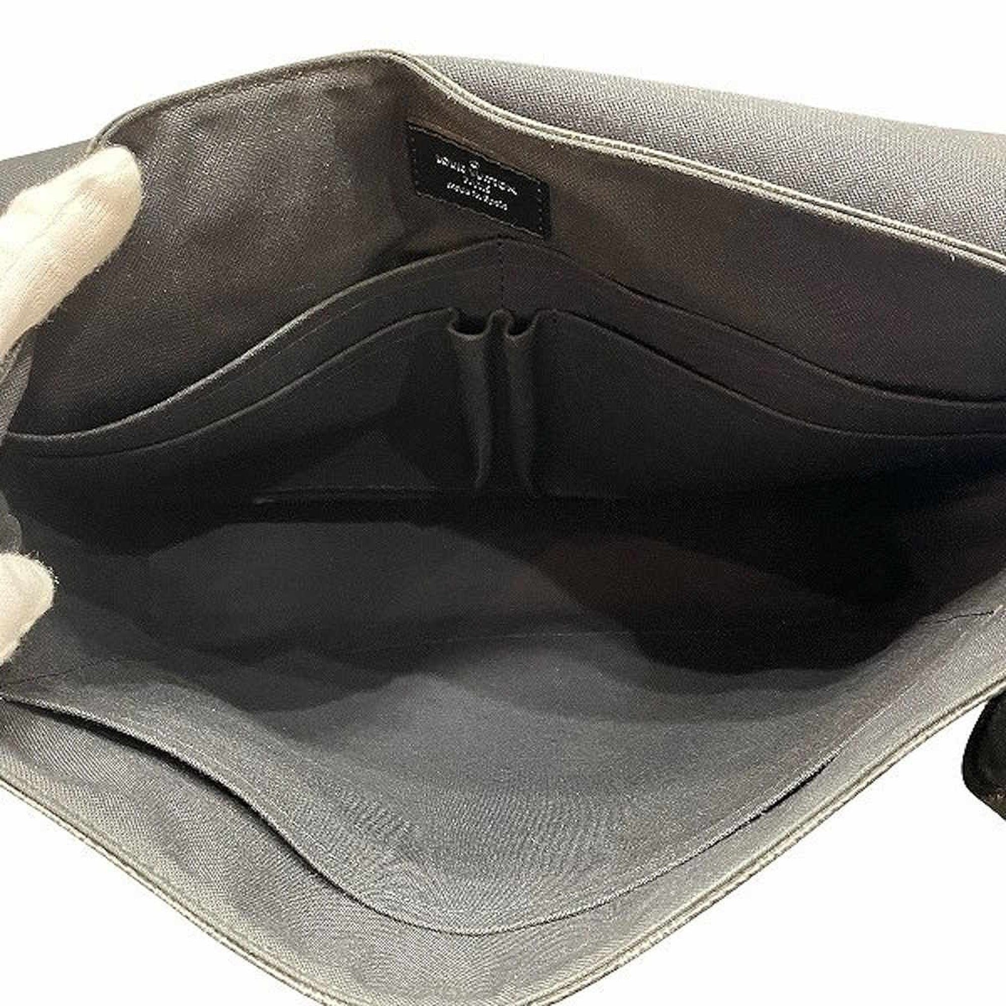 Louis Vuitton Black Pvc Leather Shoulder Bag (Pre-Owned)