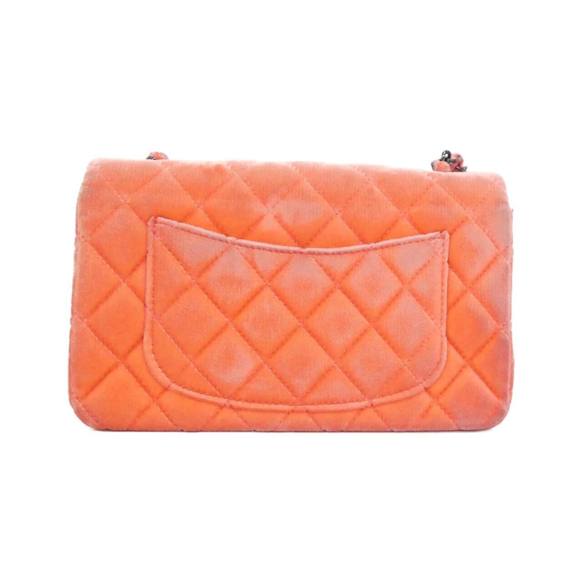 Chanel Coral Pink Leather Shoulder Bag (Pre-Owned)