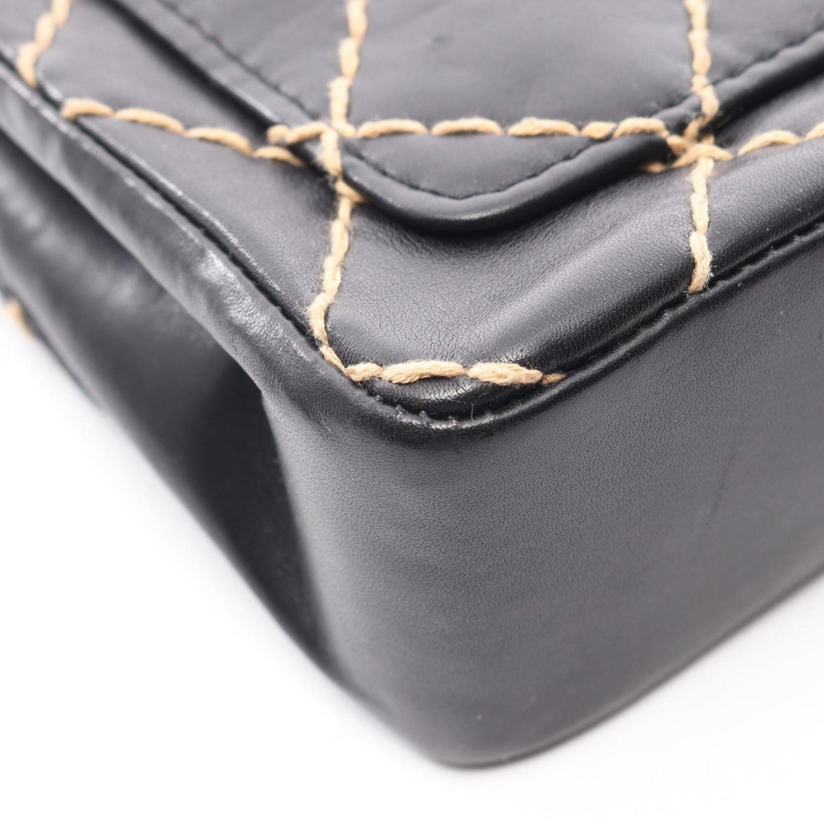 Chanel Wild Stitch Black Leather Handbag Shoulder Bag (Pre-Owned)
