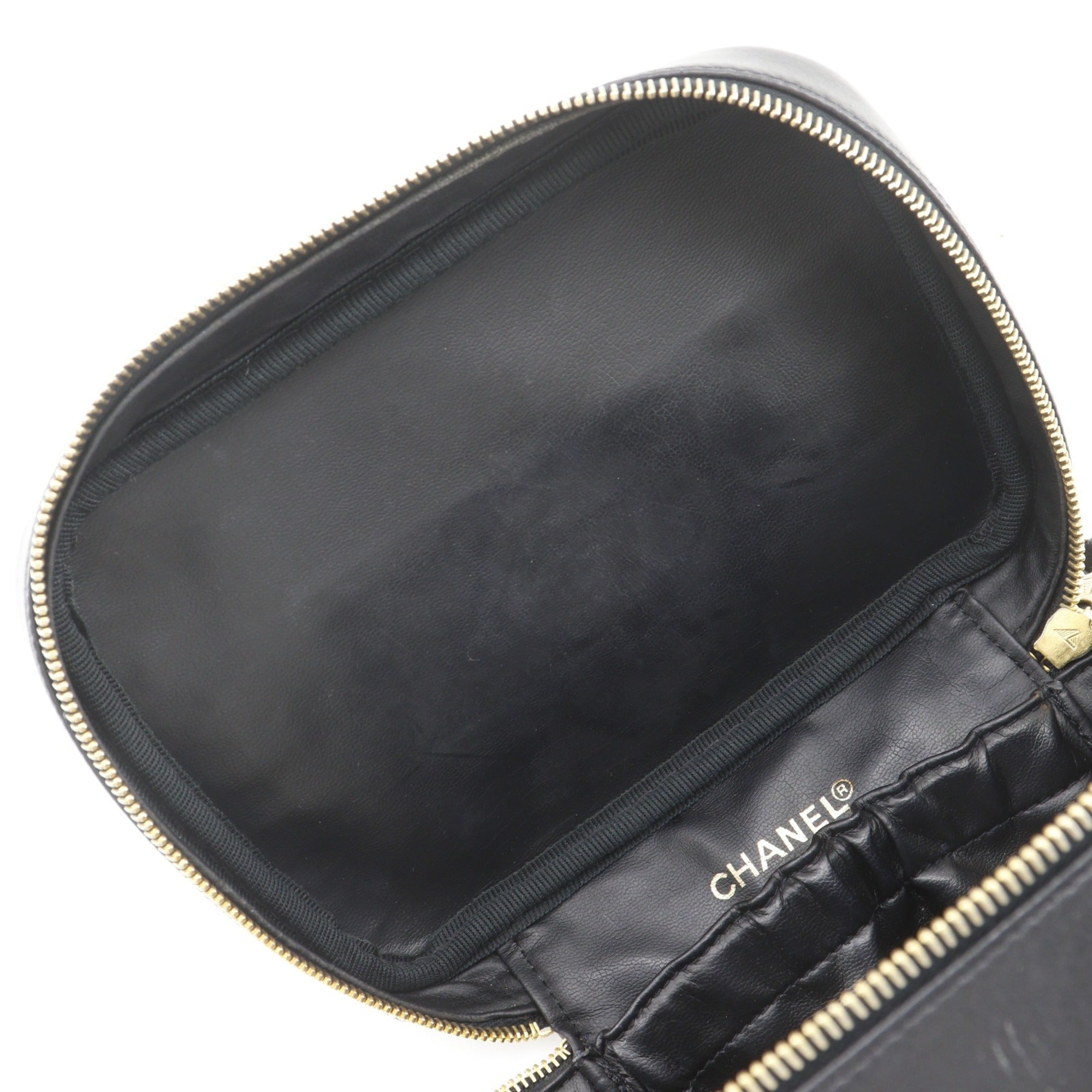 Chanel Black Leather Pouch (Pre-Owned)
