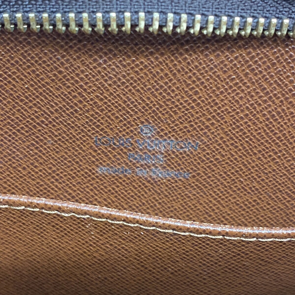 Louis Vuitton Brown Shoulder Bag (Pre-Owned)