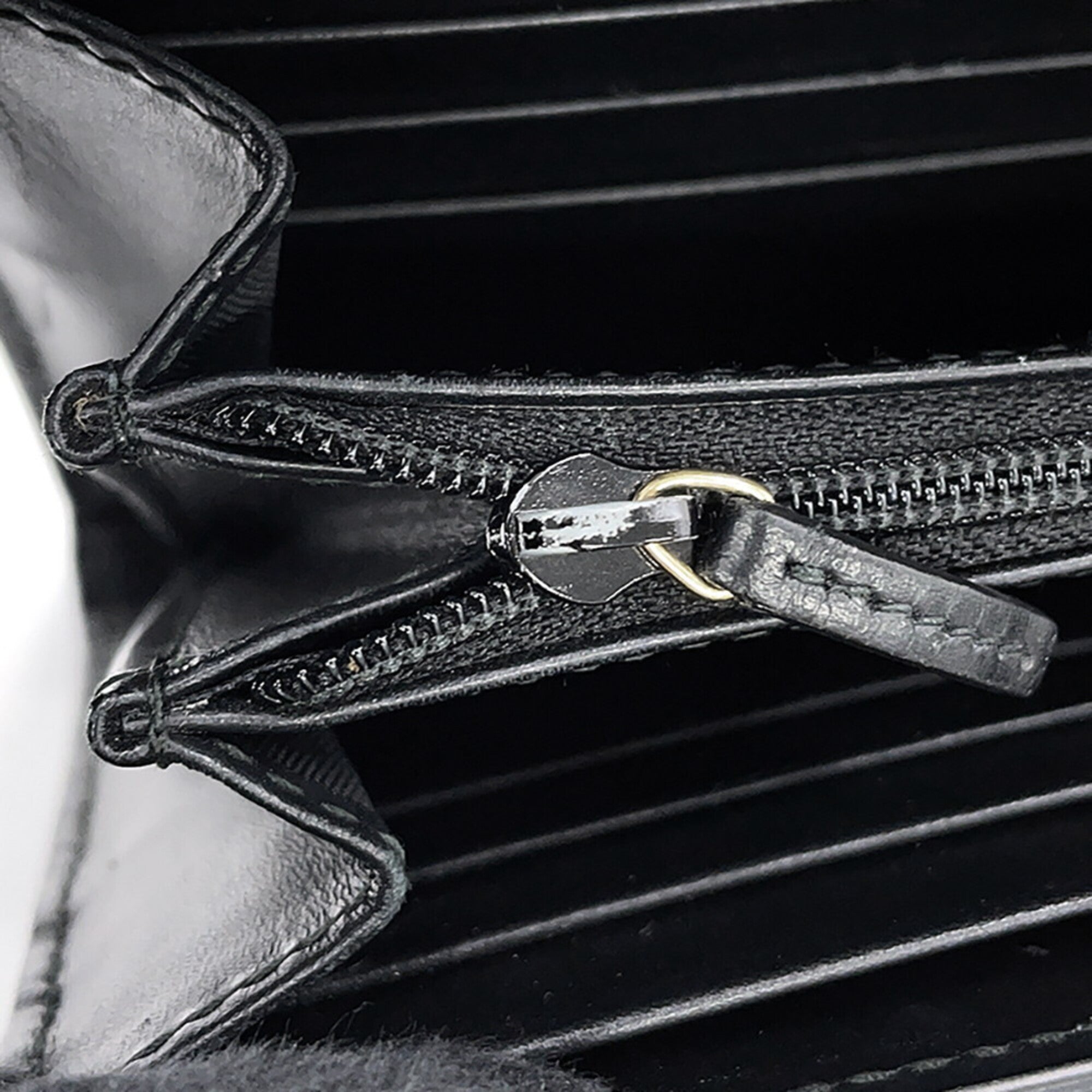 Gucci Black Gg Leather Chain/Shoulder Wallet (Pre-Owned)
