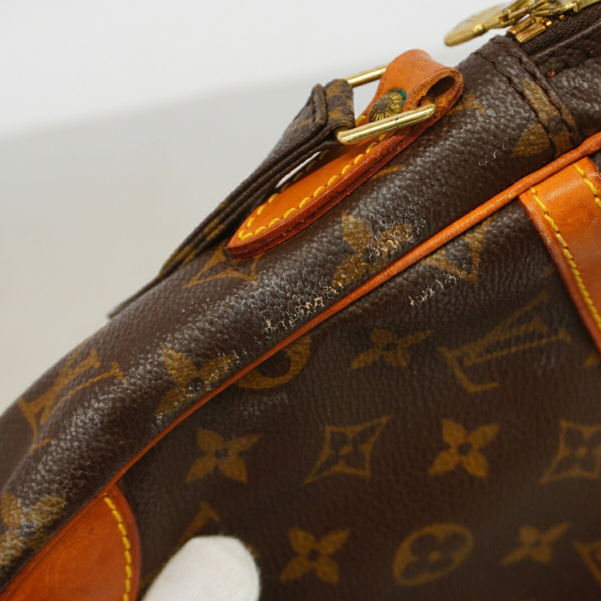 Louis Vuitton Brown Shoulder Bag (Pre-Owned)