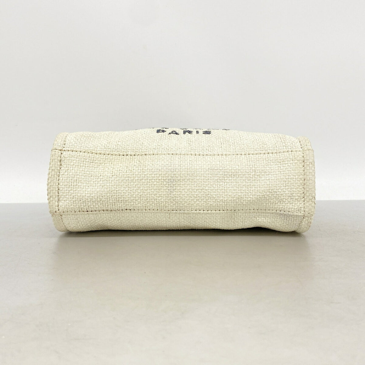 Chanel Ivory Navy Raffia Tote Bag (Pre-Owned)