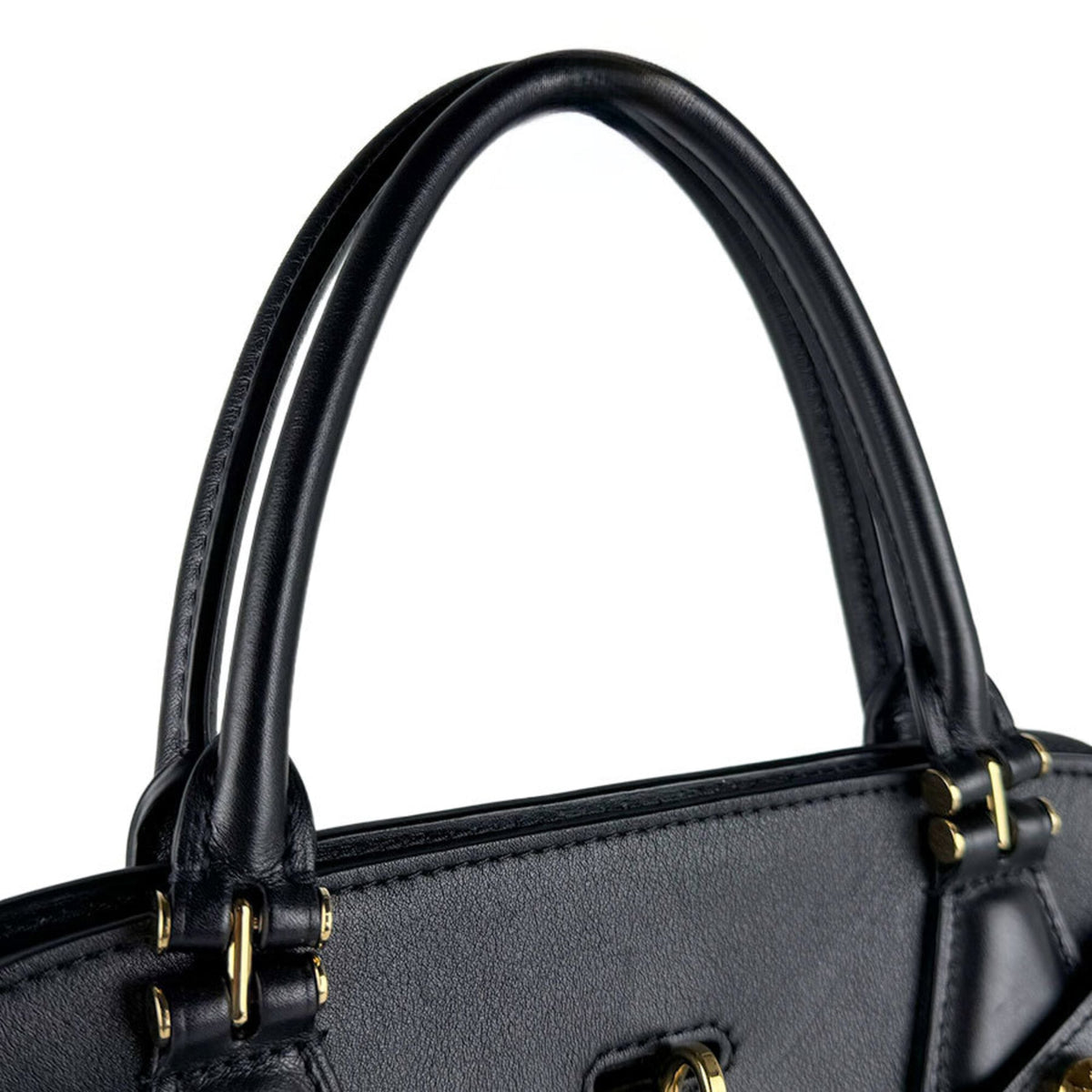 Louis Vuitton Noir Leather Handbag Shoulder Bag (Pre-Owned)