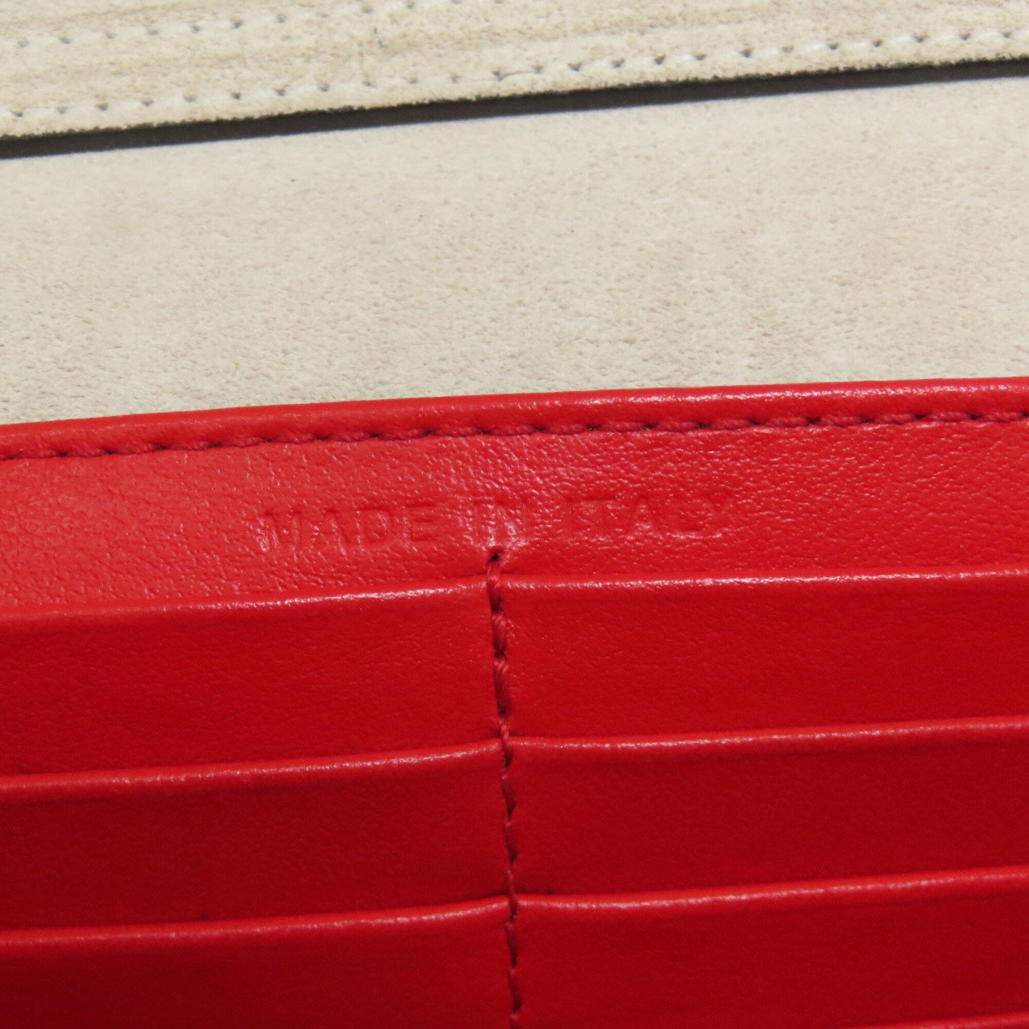 Christian Louboutin White Leather Shoulder Bag (Pre-Owned)