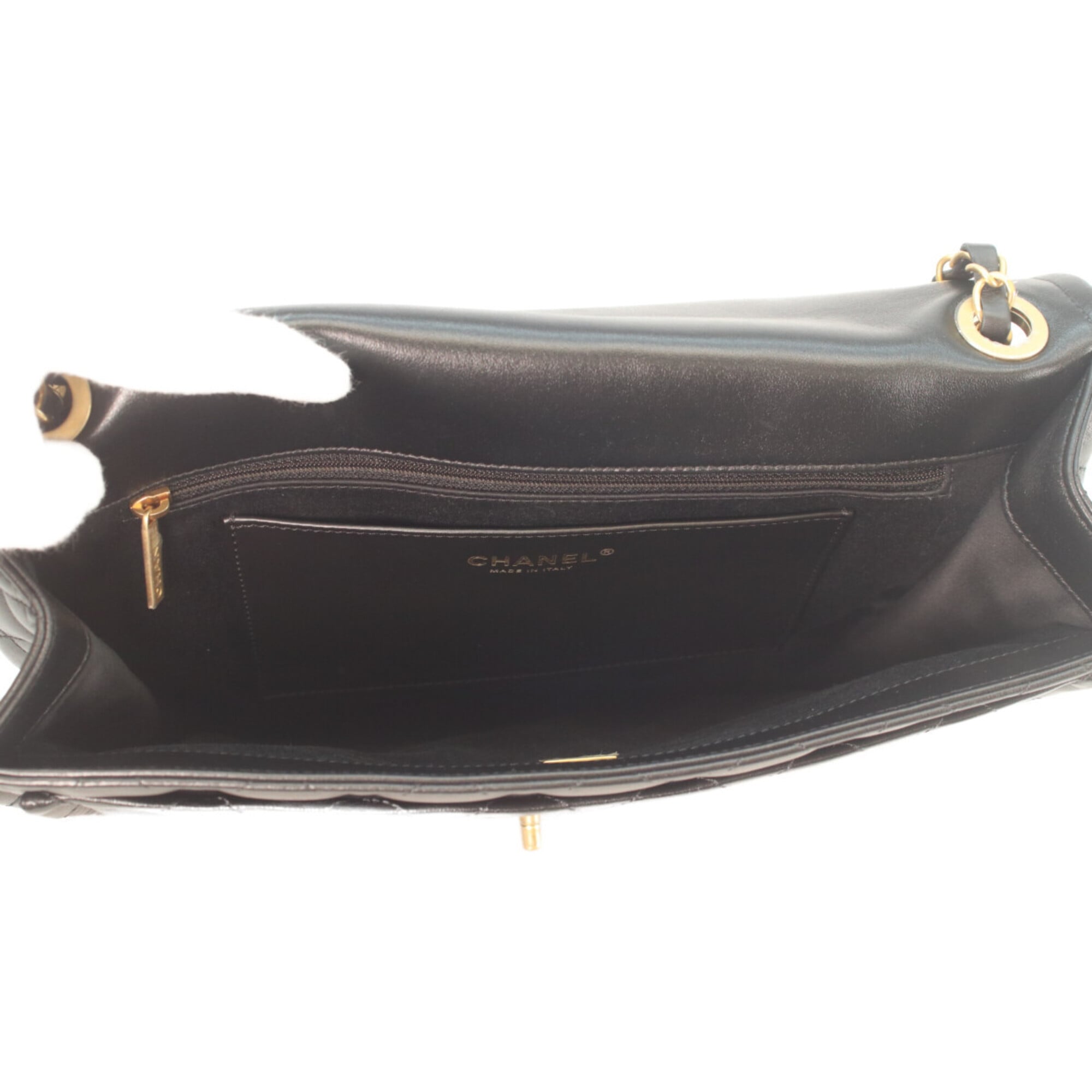 Chanel Black Leather Shoulder Bag (Pre-Owned)