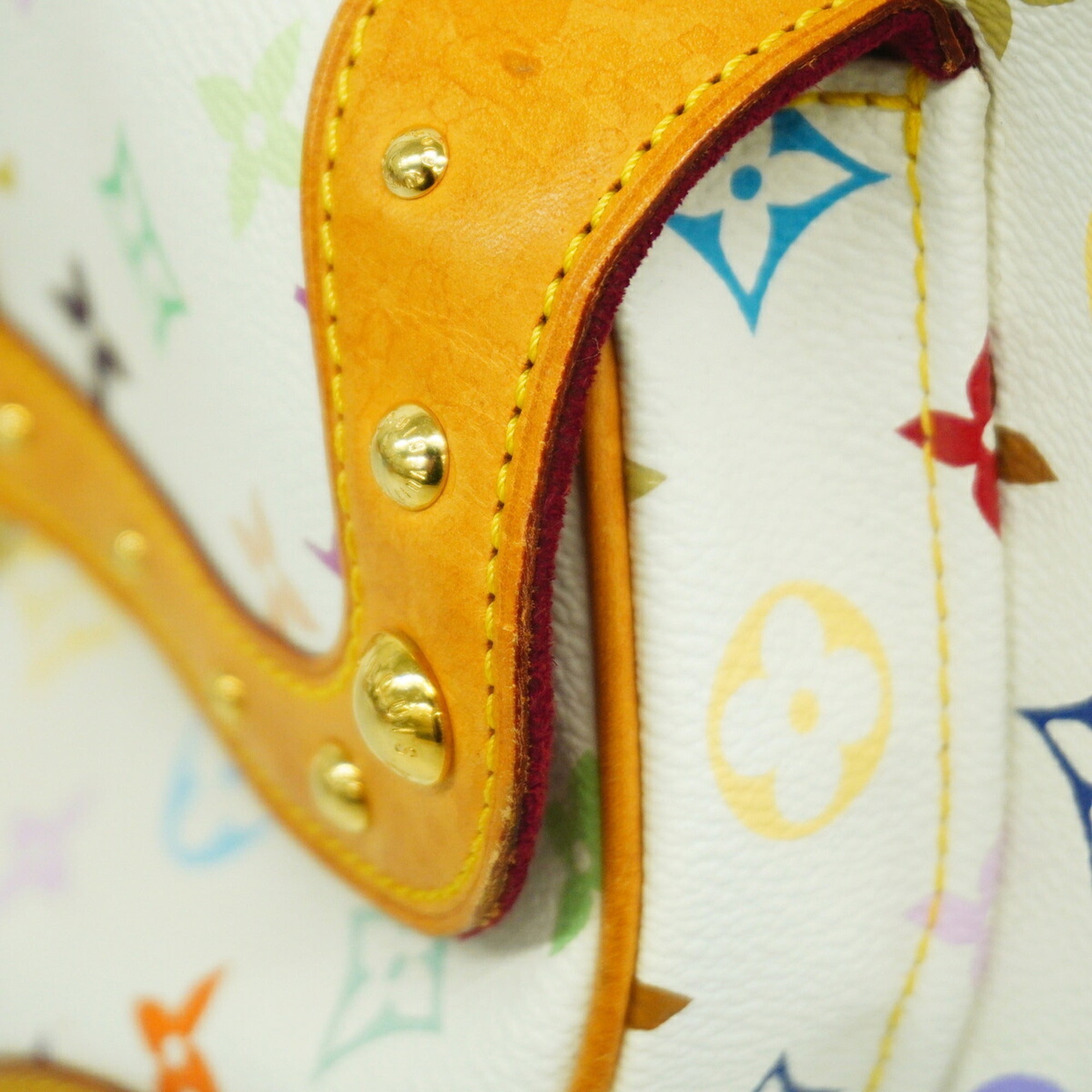Louis Vuitton Blanc Handbag (Pre-Owned)