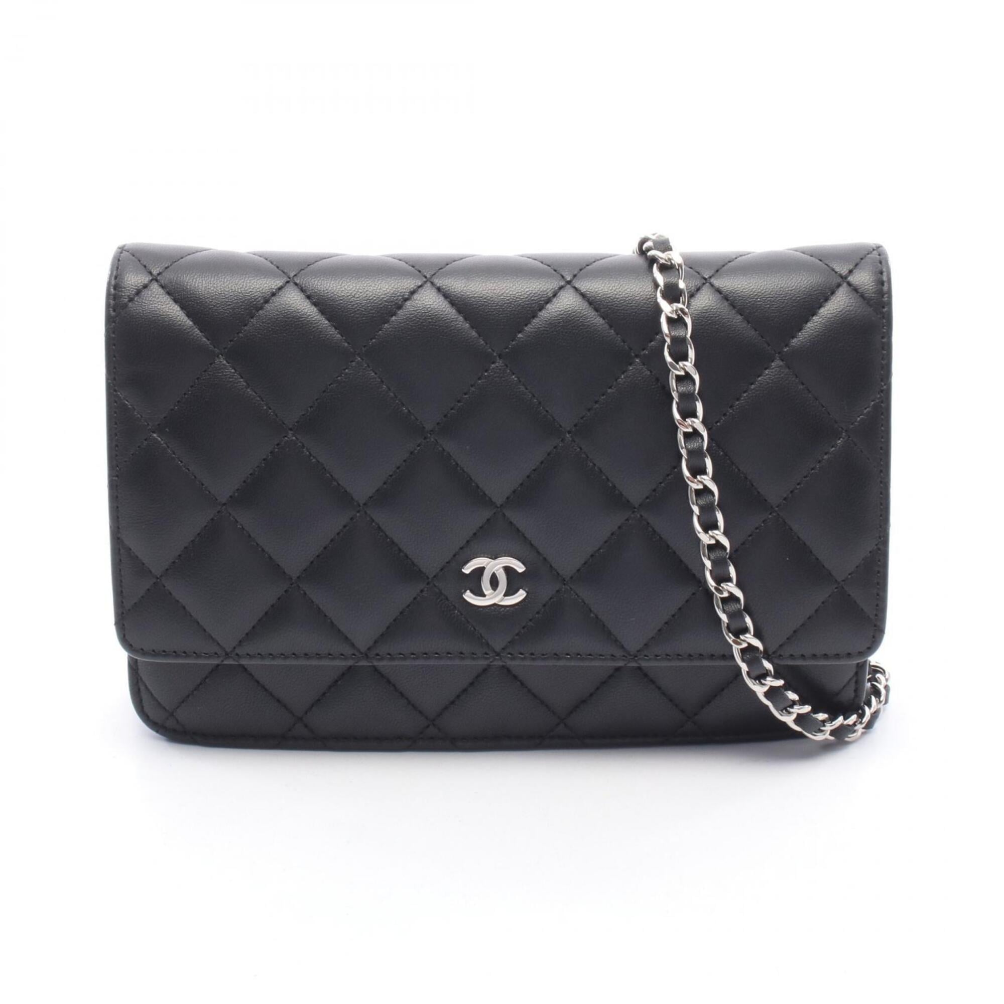 Chanel Matelasse Black Leather Handbag Shoulder Bag (Pre-Owned)