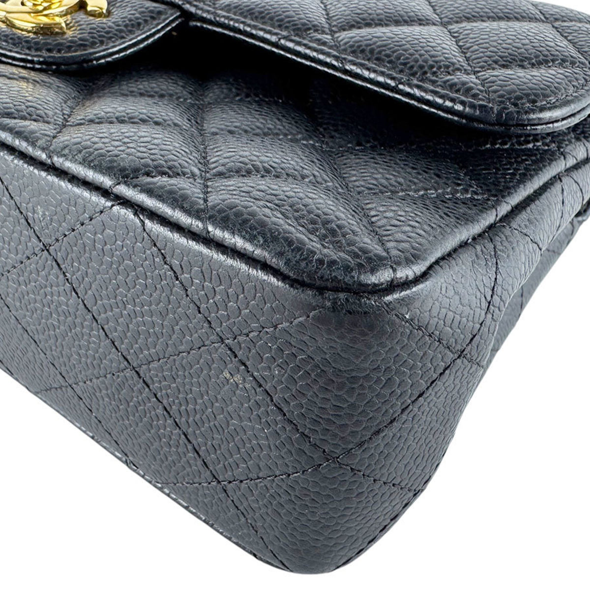 Chanel Black Grained Calfskin Shoulder Bag (Pre-Owned)