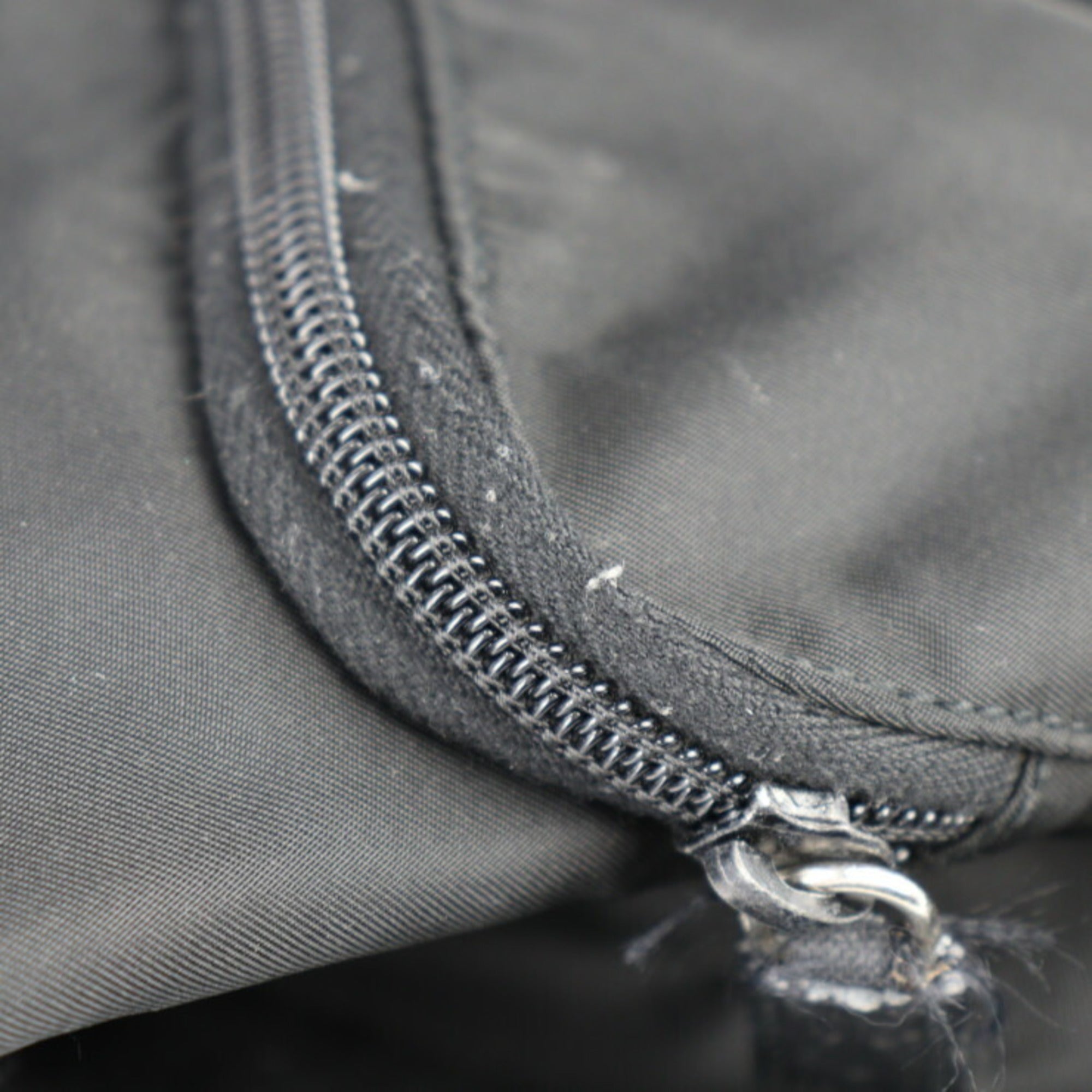 Prada Black Nylon Leather Messenger Bag Shoulder Bag (Pre-Owned)