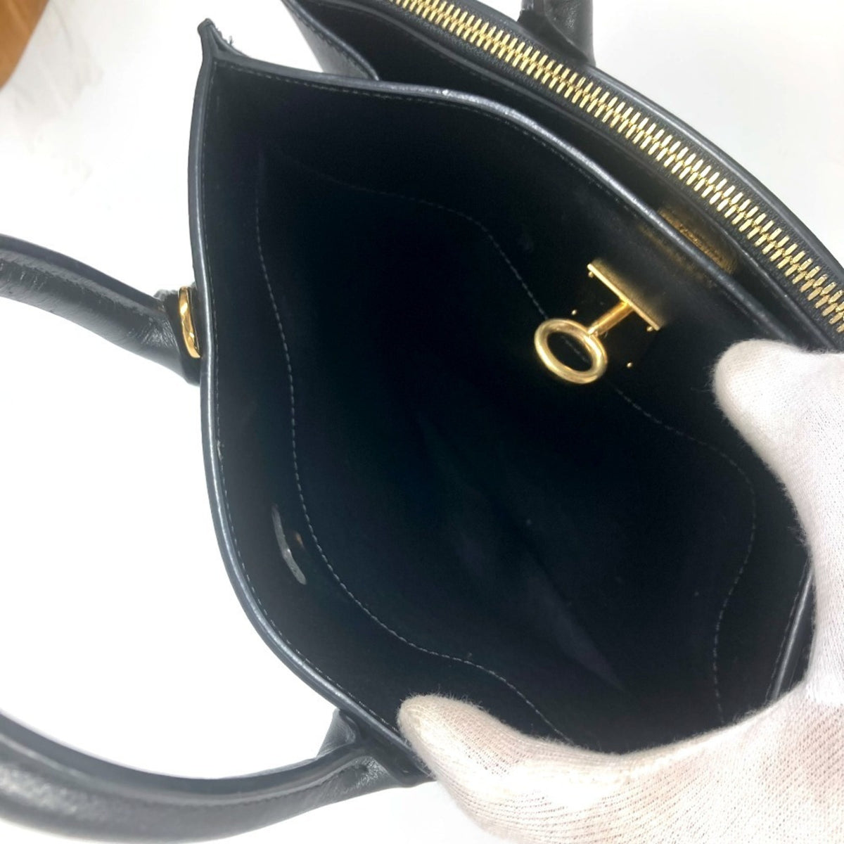 Louis Vuitton Black Noir Leather Handbag (Pre-Owned)