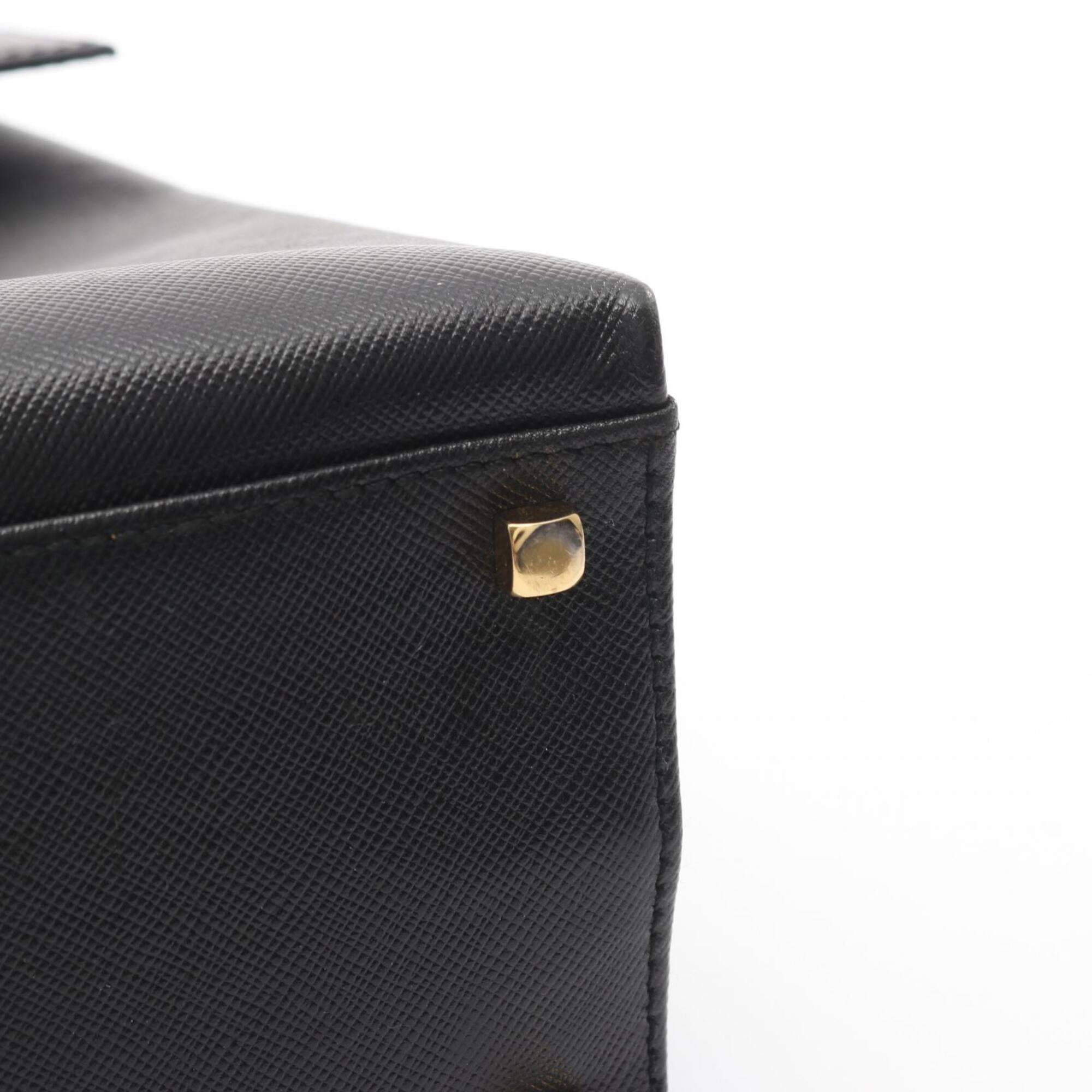 Salvatore Ferragamo Black Leather Handbag (Pre-Owned)