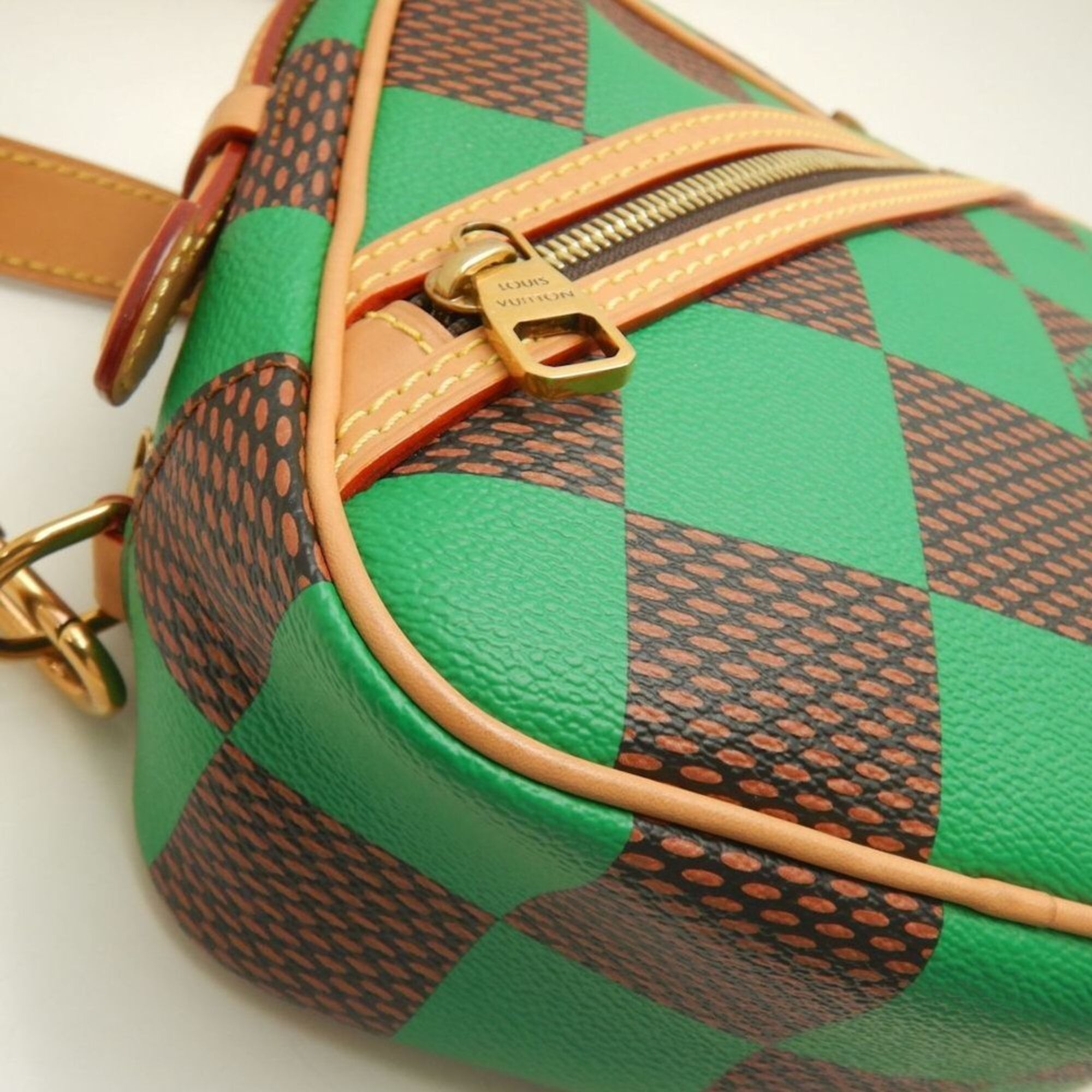 Louis Vuitton Vert Coated Canvas Shoulder Bag (Pre-Owned)