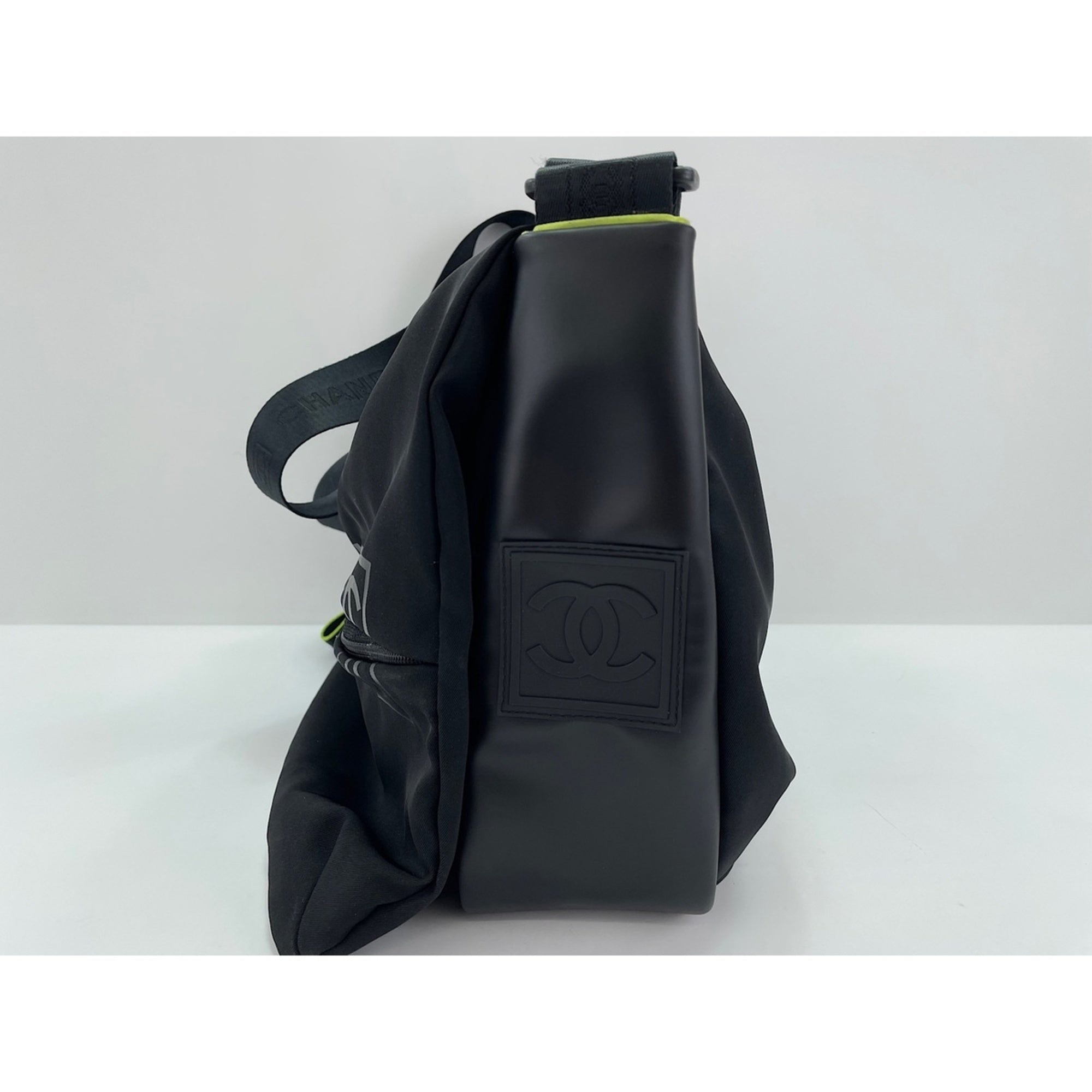 Chanel Sport Black Clear Nylon Shoulder Bag (Pre-Owned)
