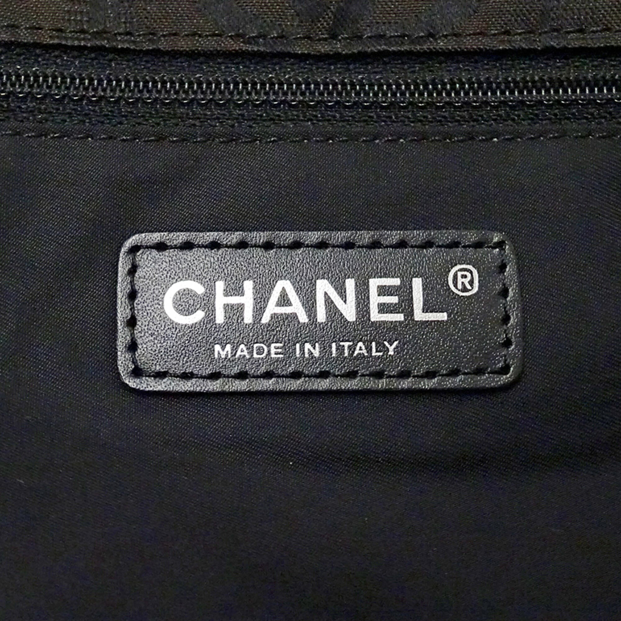 Chanel Brown Nylon Handbag Messenger Bag Shoulder Bag (Pre-Owned)