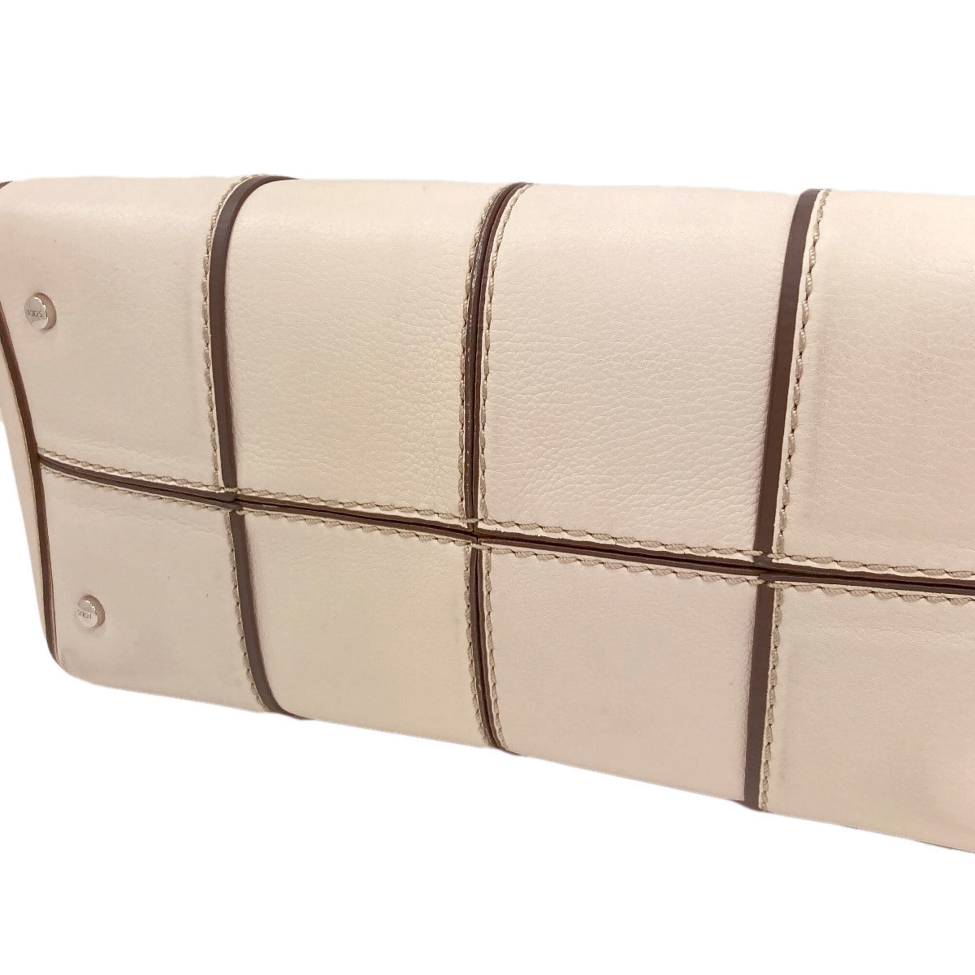 Tod's White Leather Tote Bag (Pre-Owned)