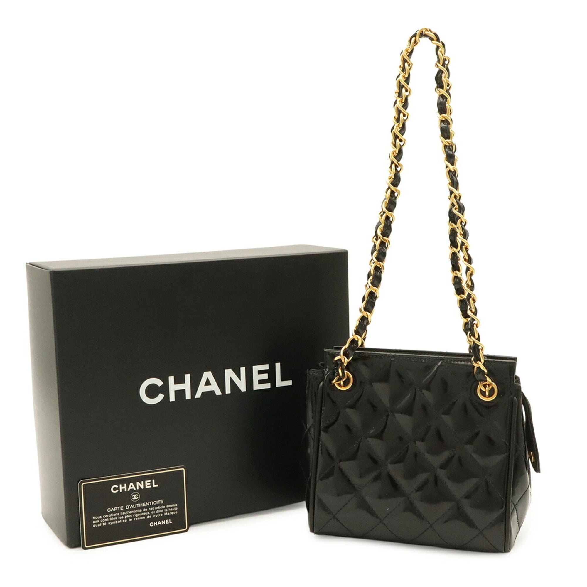 Chanel Matelasse Black Leather Shoulder Bag (Pre-Owned)