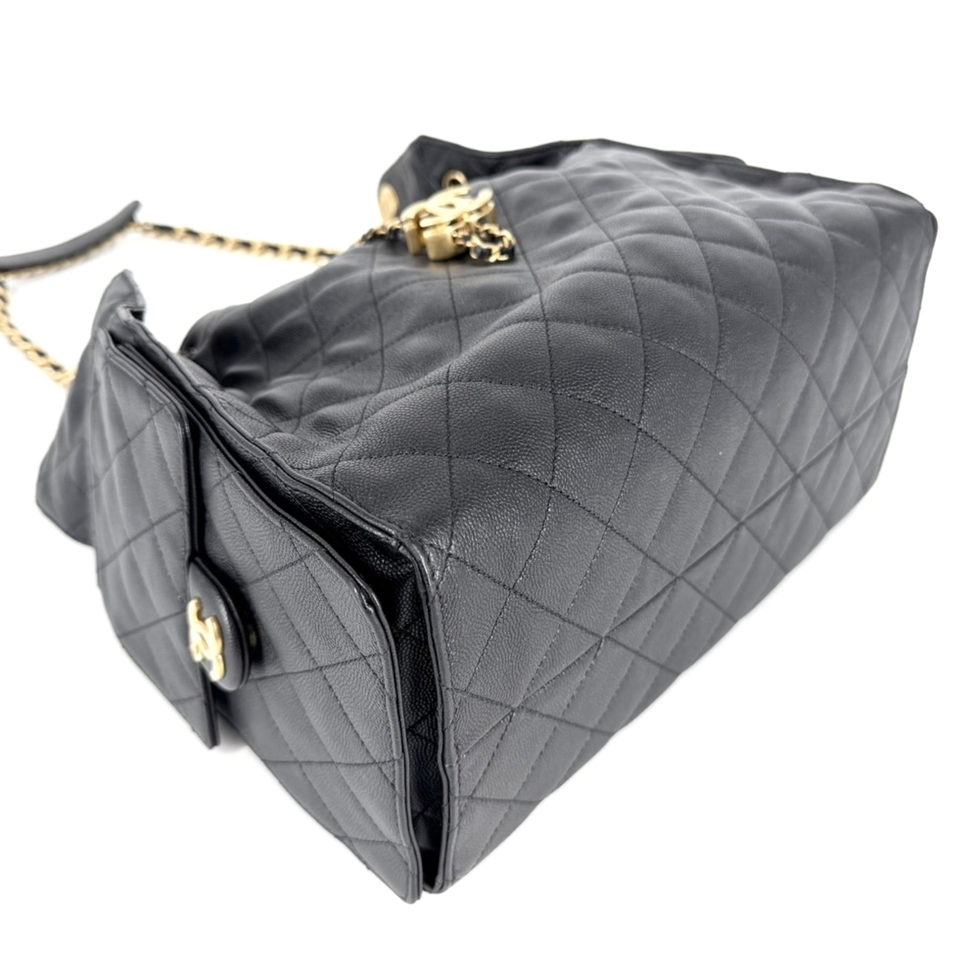 Chanel Matelasse Black Grained Calfskin Handbag Pouch Shoulder Bag (Pre-Owned)