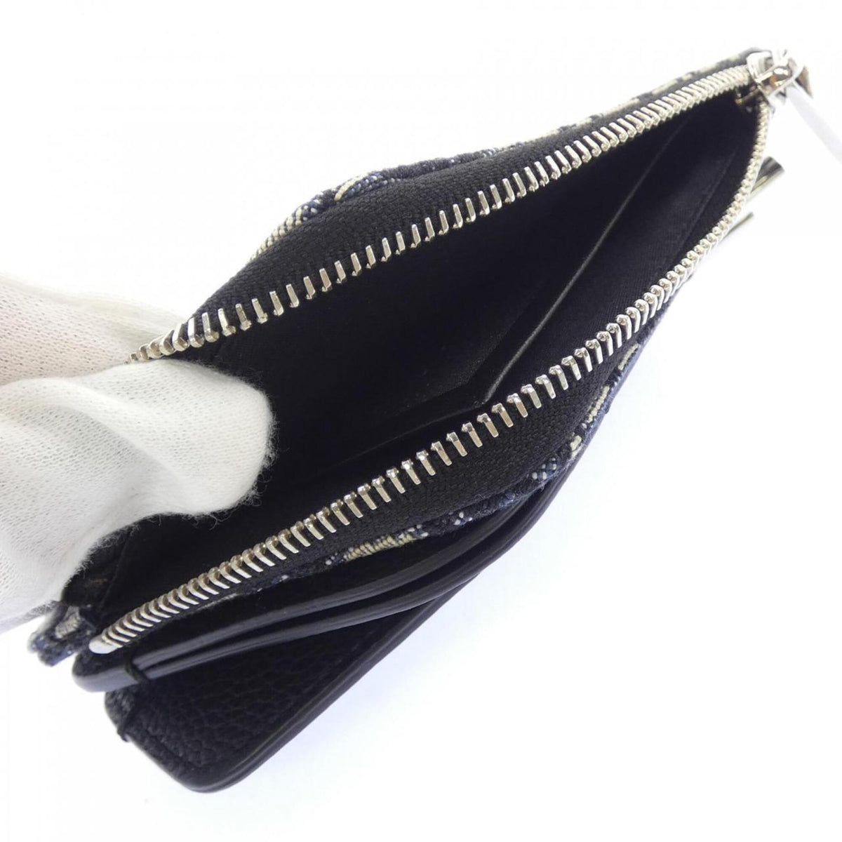 Christian Dior Beige Navy Pouch (Pre-Owned)