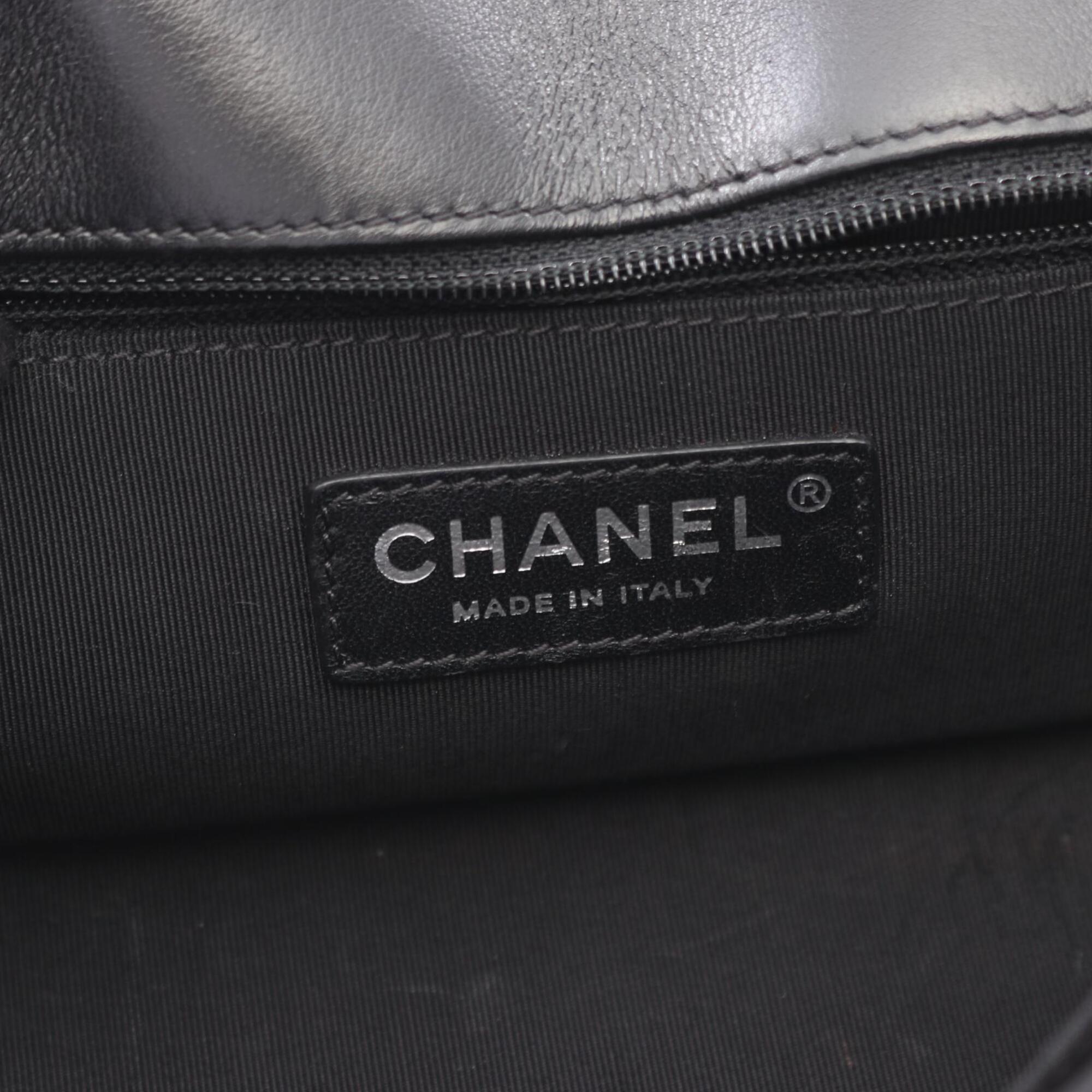 Chanel Black Multi-Color Fabric Leather Handbag Shoulder Bag (Pre-Owned)
