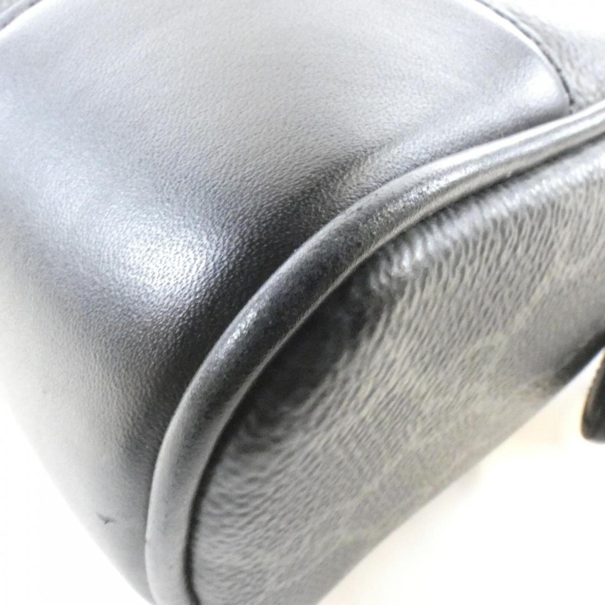 Gucci Black Coated Canvas Shoulder Bag (Pre-Owned)