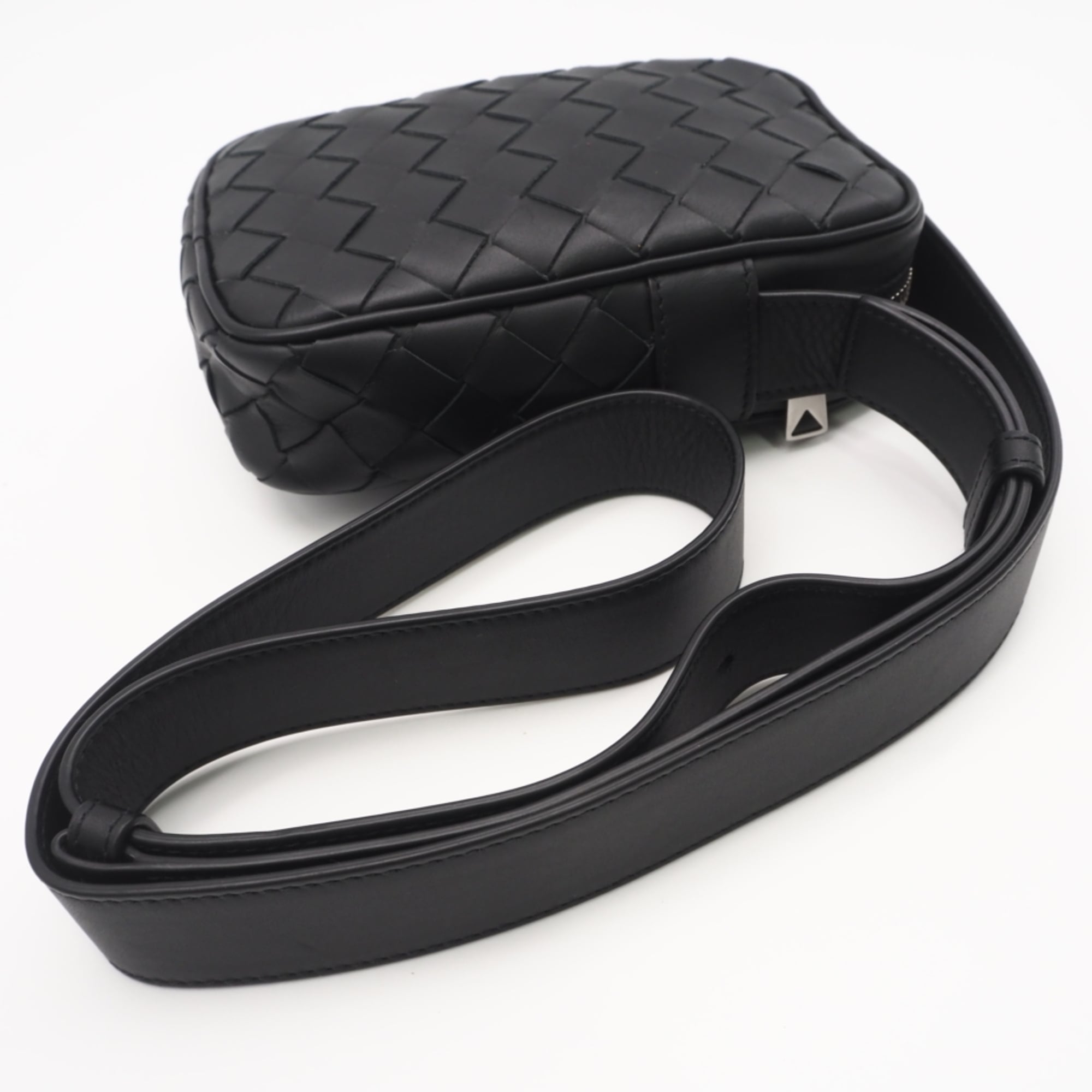 Bottega Veneta Intrecciato Black Leather Shoulder Bag Sling Bag (Pre-Owned)