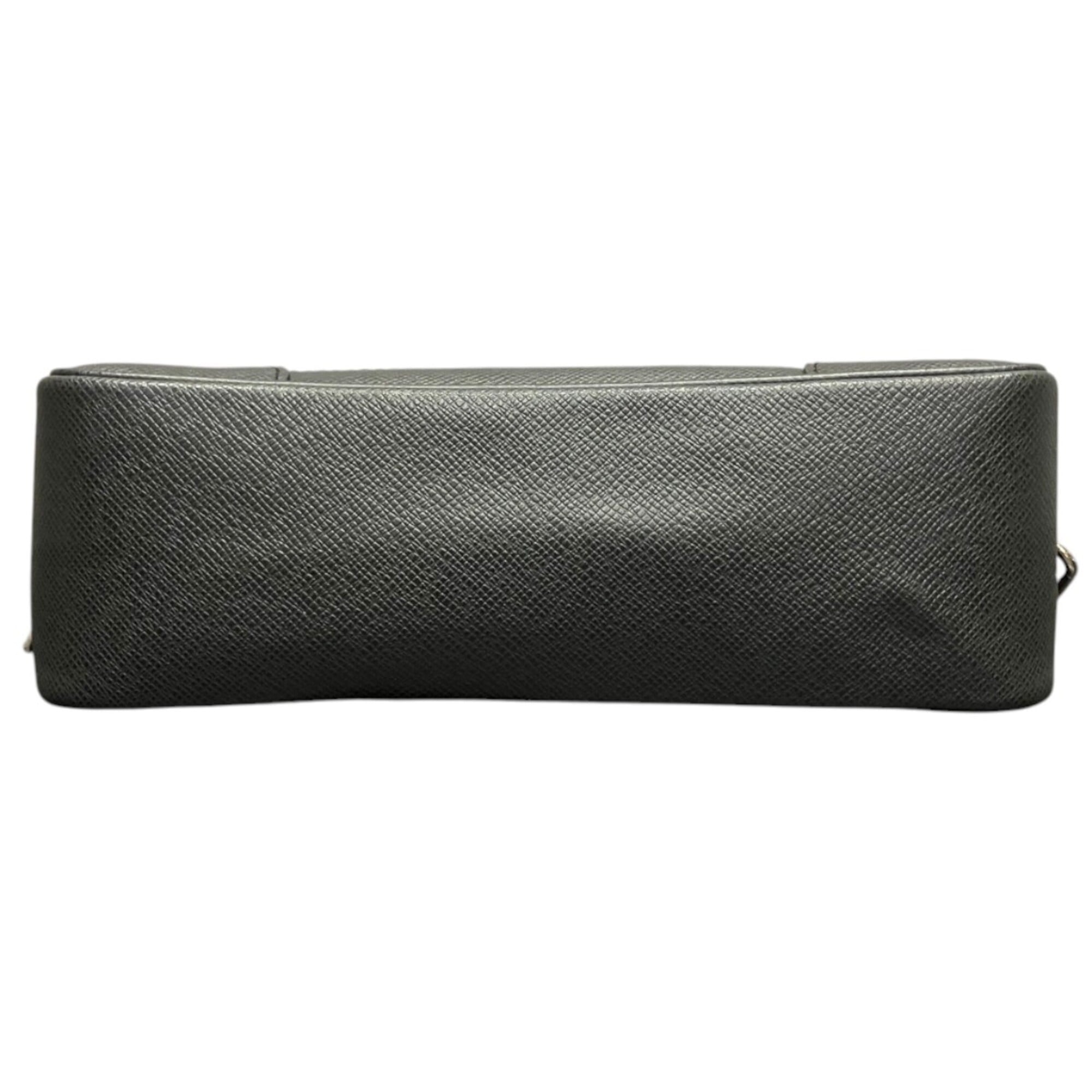 Louis Vuitton Taiga Ardoise Black Leather Clutch Bag (Pre-Owned)