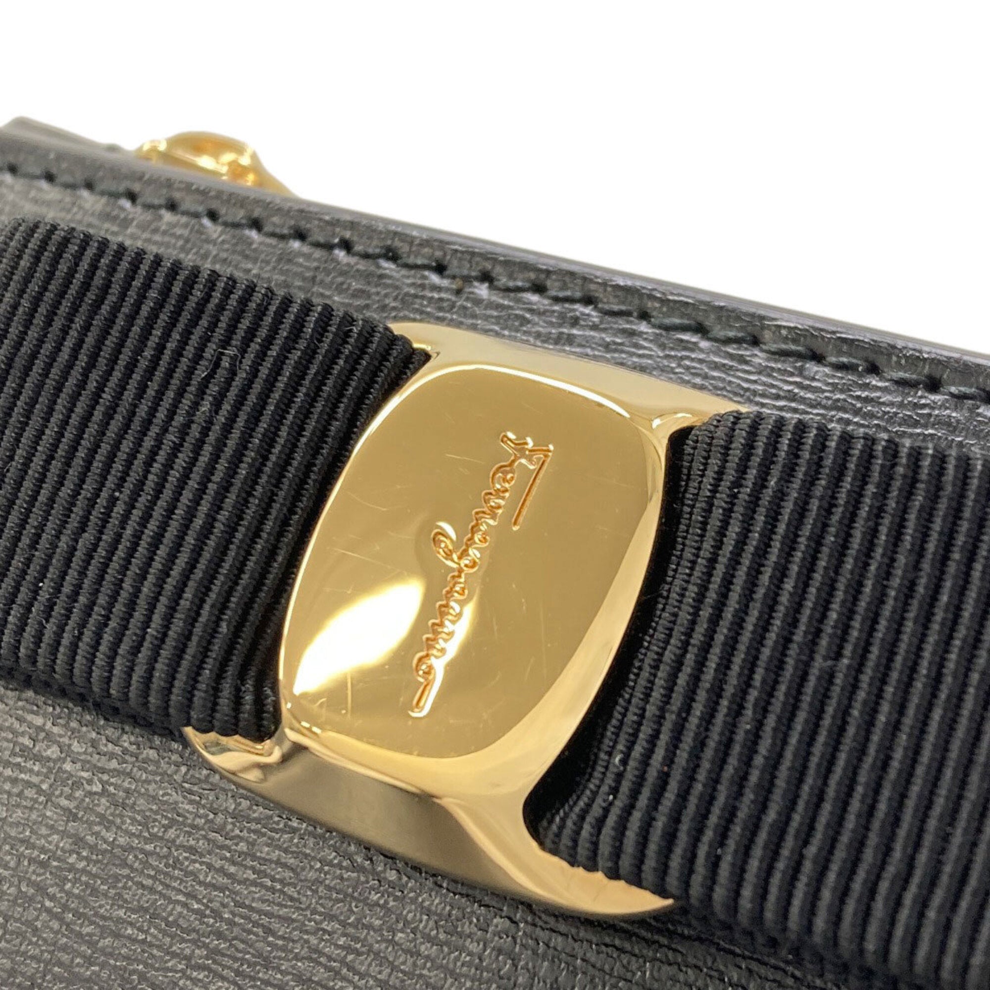 Salvatore Ferragamo Black Leather Wallet (Bi-Fold) (Pre-Owned)