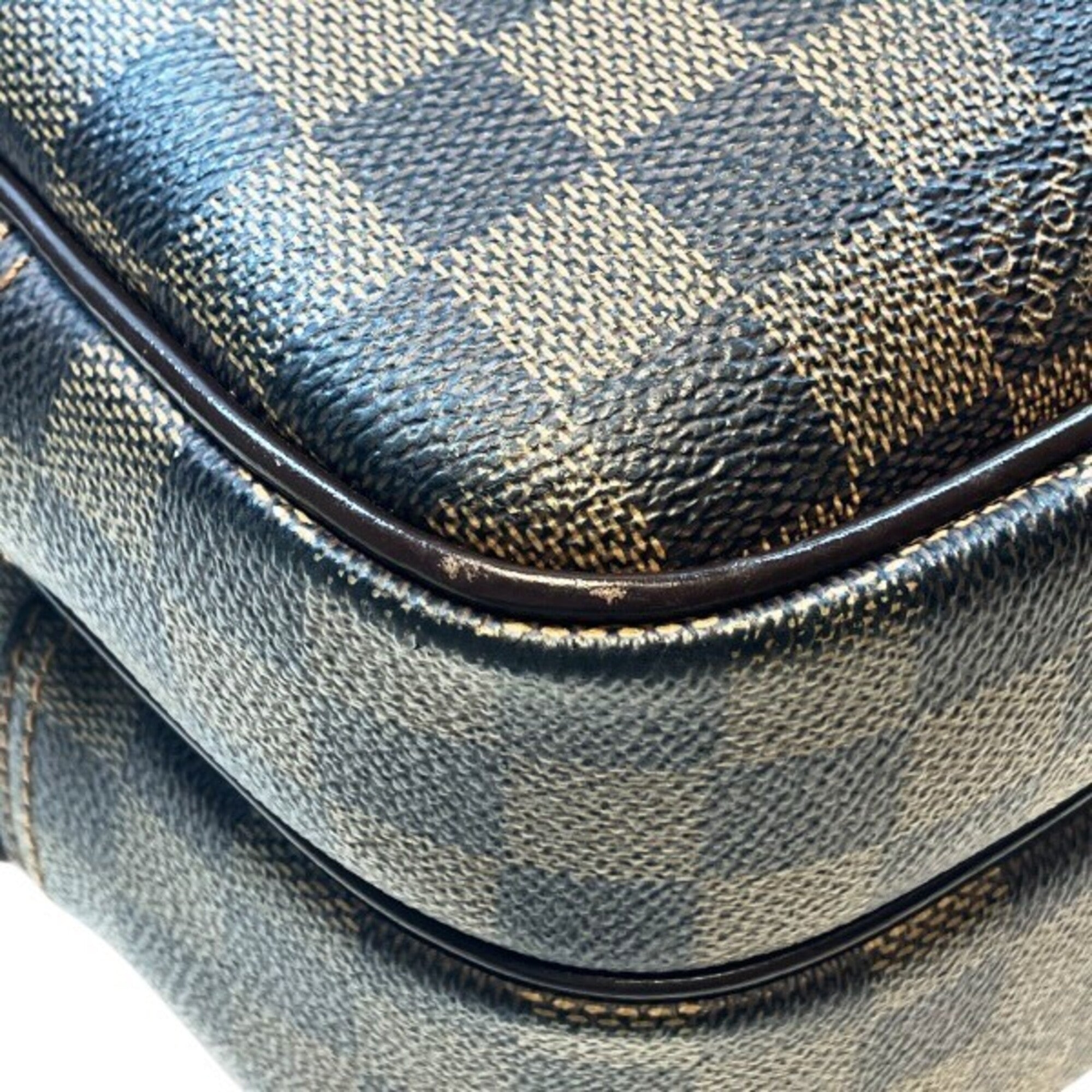 Louis Vuitton Brown Handbag Shoulder Bag (Pre-Owned)
