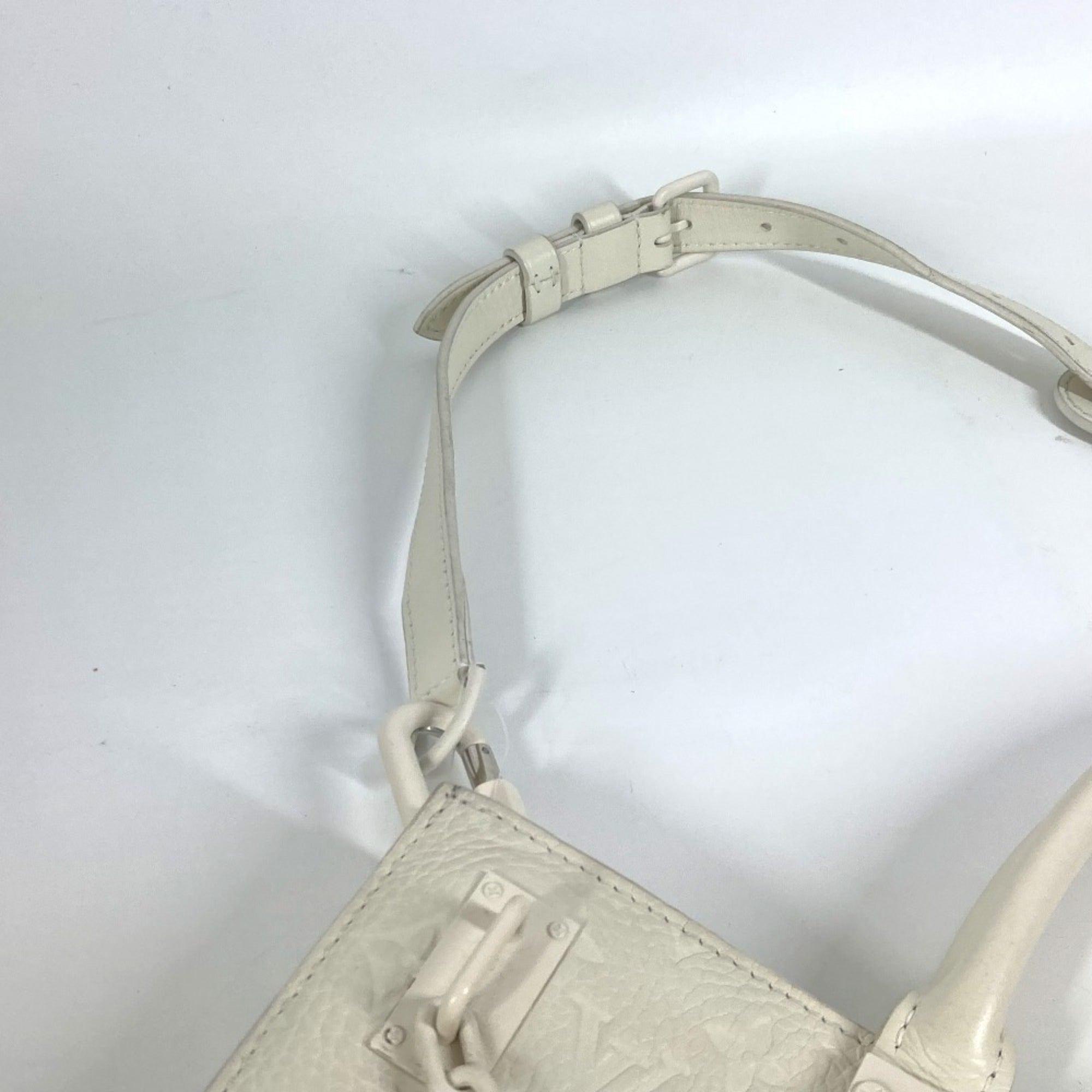 Louis Vuitton White Handbag Shoulder Bag Tote Bag (Pre-Owned)