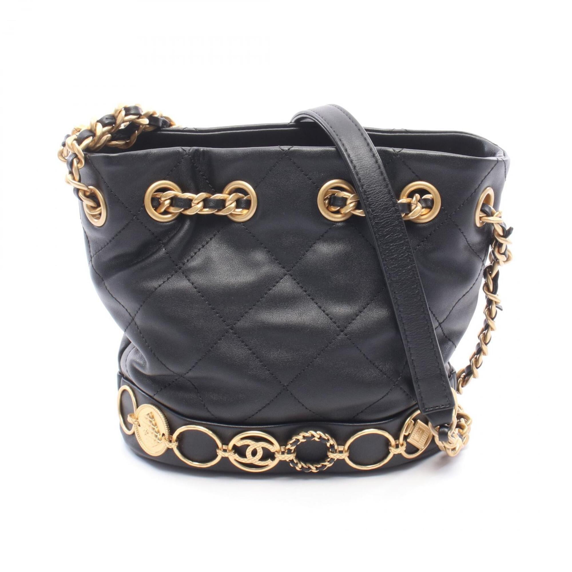 Chanel Black Leather Handbag Shoulder Bag (Pre-Owned)