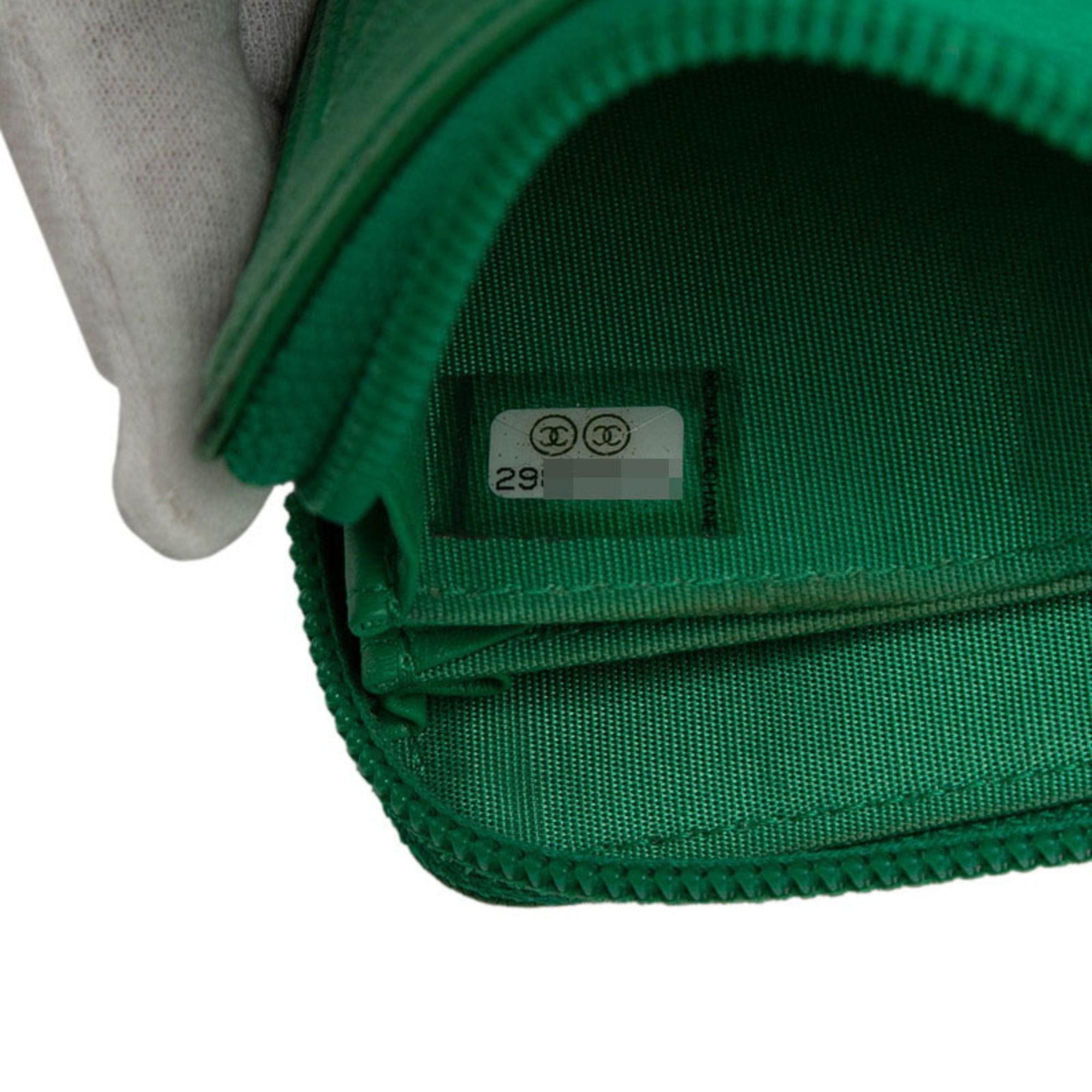 Chanel Boy Chanel Green Grained Calfskin Coin Purse/Coin Case (Pre-Owned)