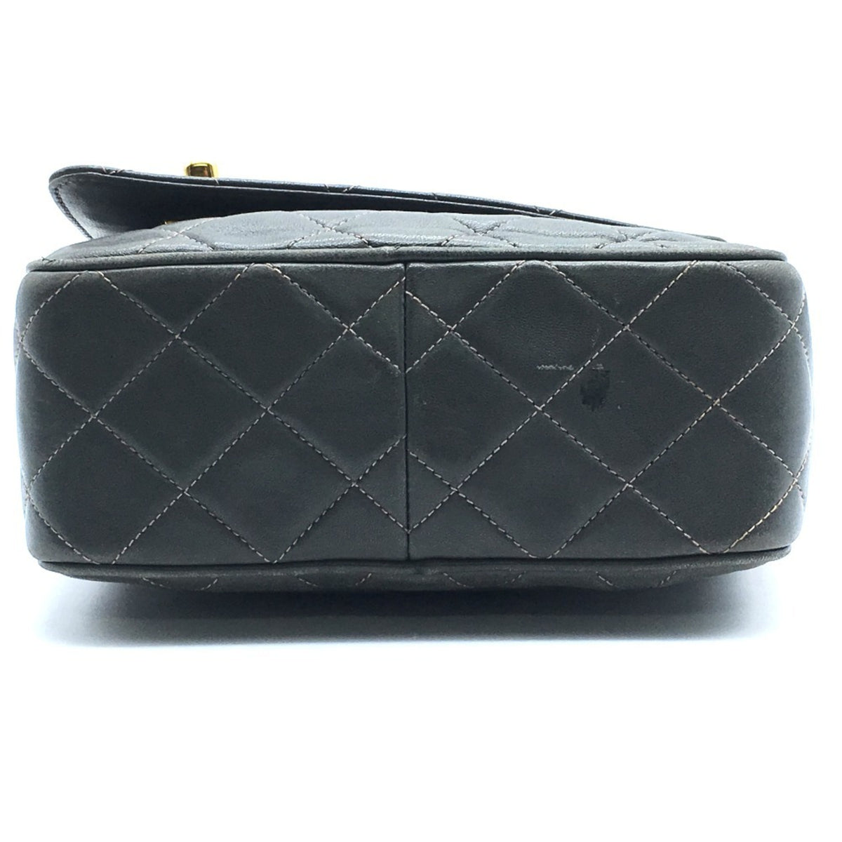 Chanel Gray Leather Shoulder Bag (Pre-Owned)