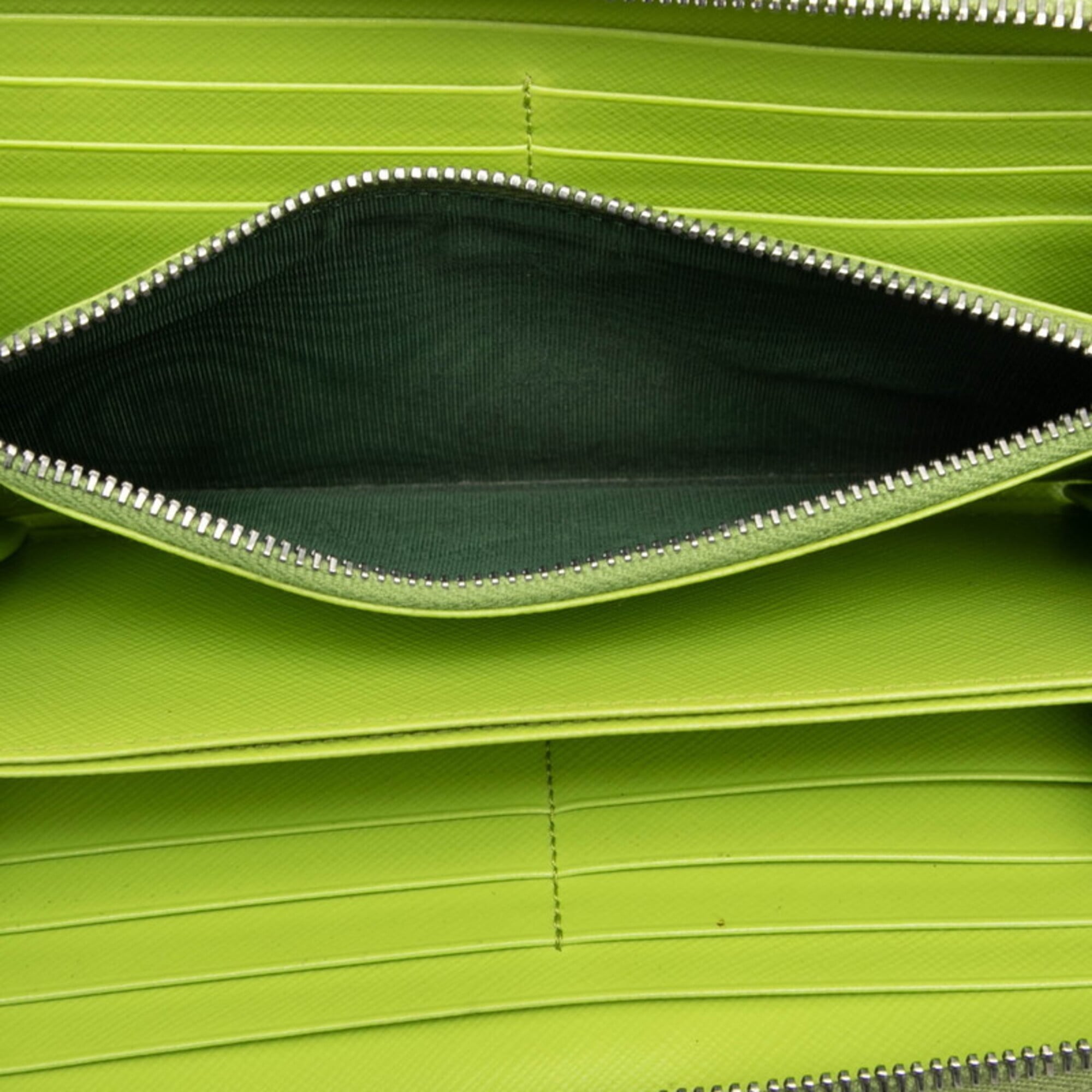 Prada Green Leather Long Wallet (Bi-Fold) (Pre-Owned)