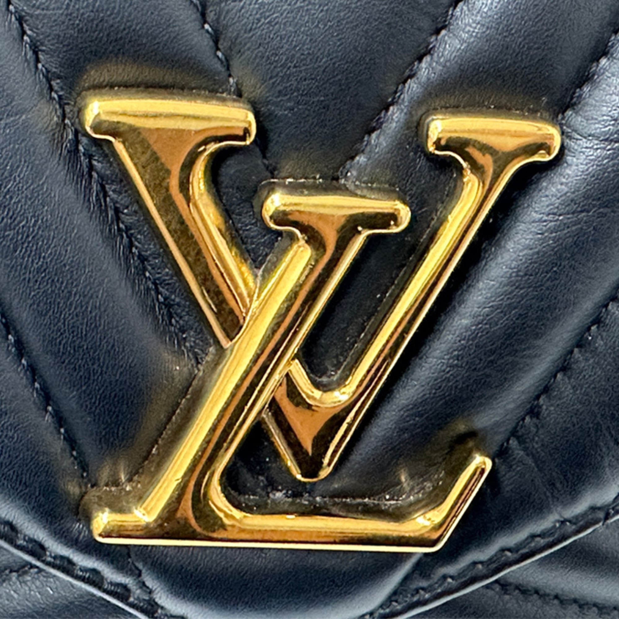 Louis Vuitton Black Noir Handbag Pouch Shoulder Bag (Pre-Owned)